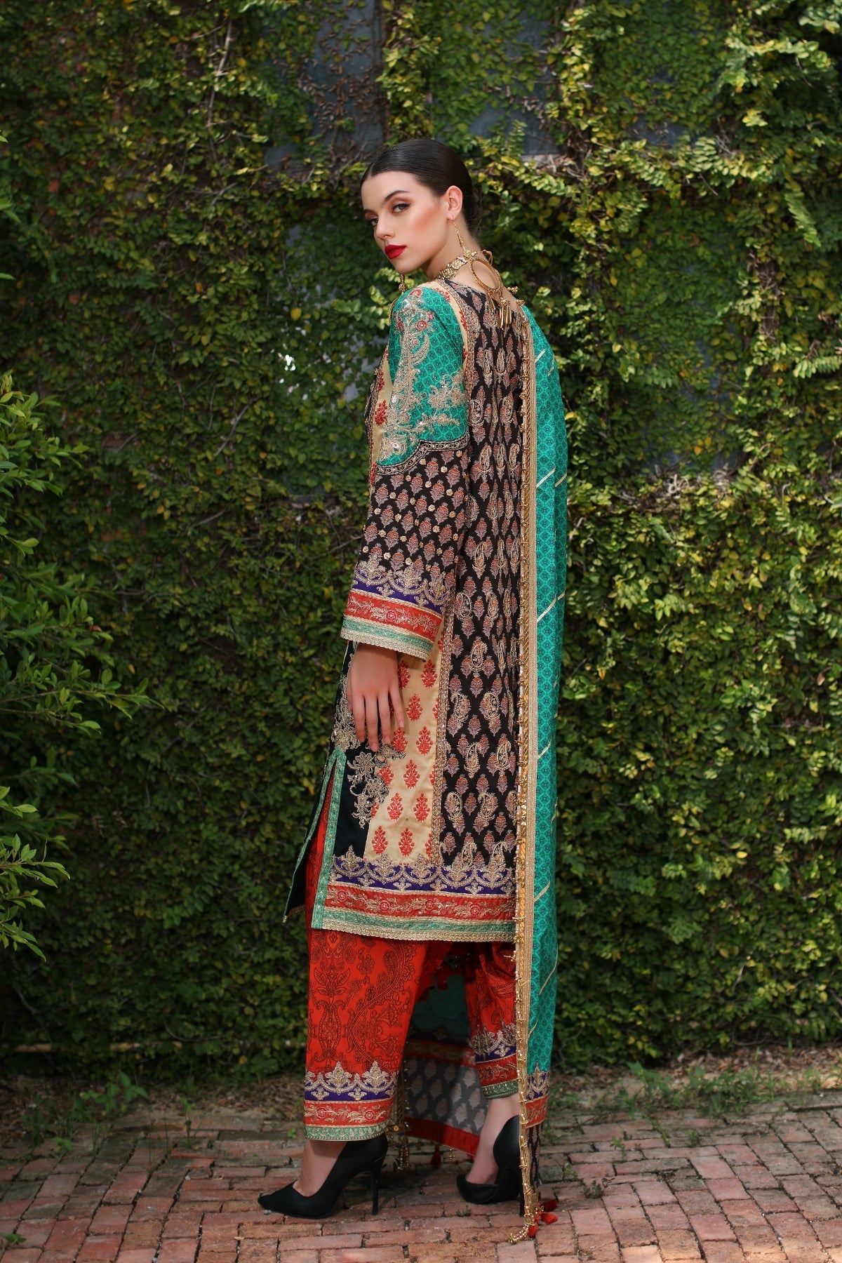 Mina Kashif | Festive Lawn | Zenel - Official Mina Kashif stockist in UK - Sakeena London