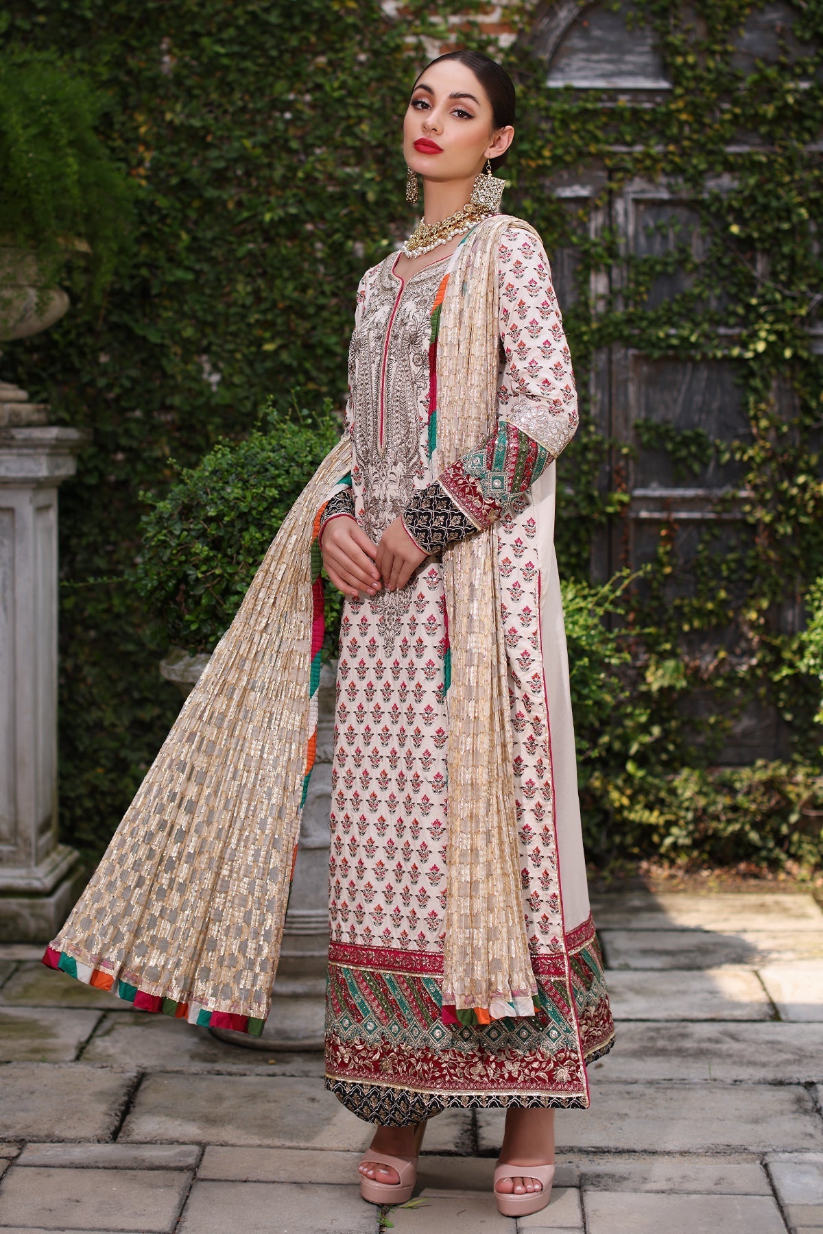 Mina Kashif | Festive Lawn | Parsa - Official Mina Kashif stockist in UK - Sakeena London