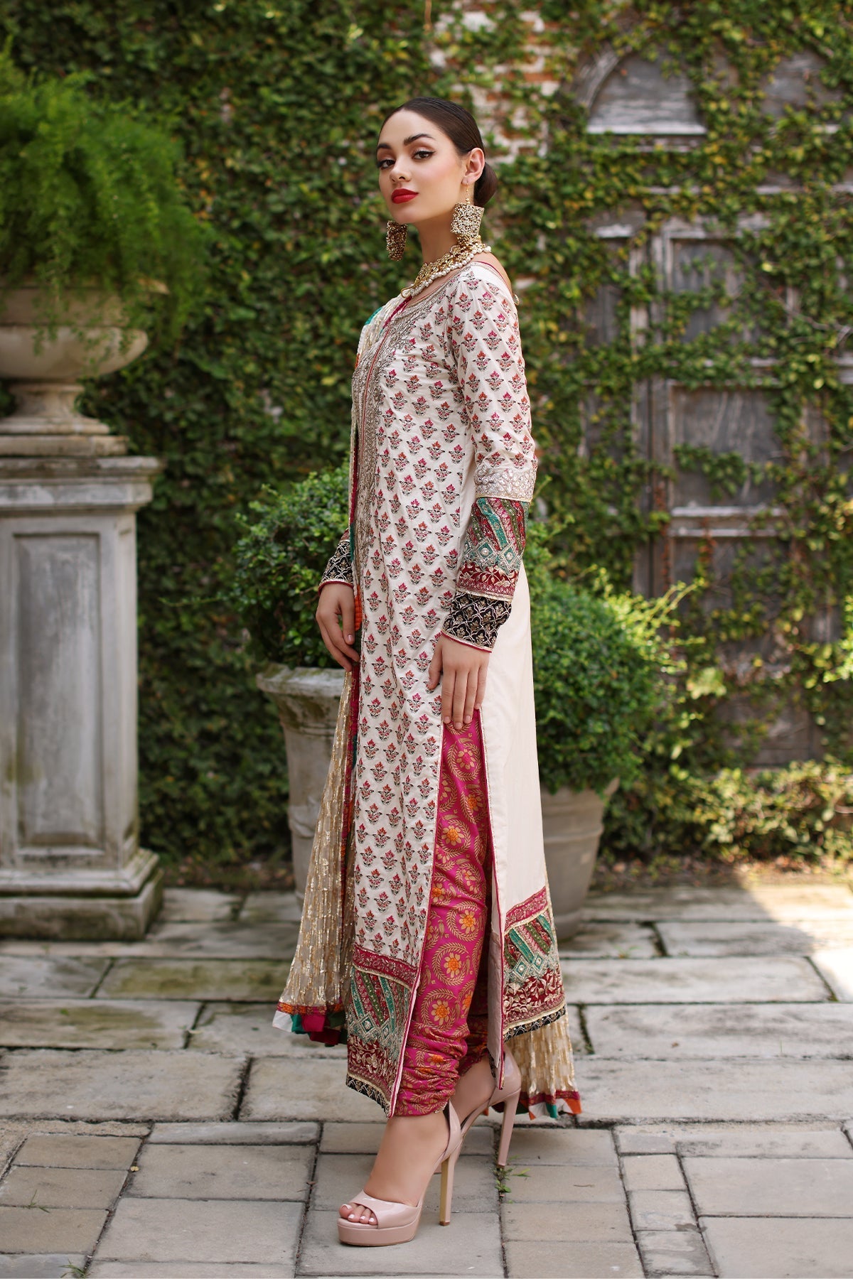 Mina Kashif | Festive Lawn | Parsa - Official Mina Kashif stockist in UK - Sakeena London