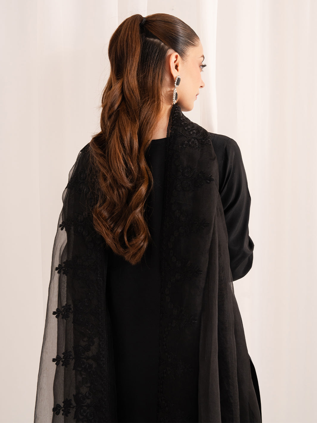 Izel | The Silk Chapter | Minuit - Official Izel stockist in UK - Sakeena London
