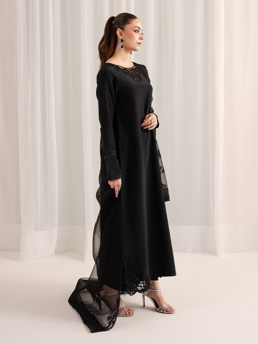 Izel | The Silk Chapter | Minuit - Official Izel stockist in UK - Sakeena London