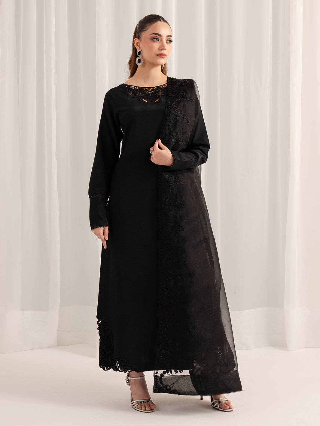 Izel | The Silk Chapter | Minuit - Official Izel stockist in UK - Sakeena London