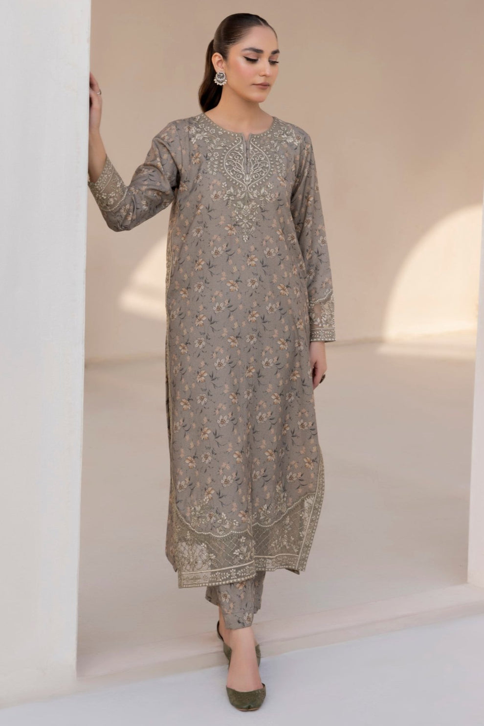 Mohagni | Winter Collection | DZP-15 2 PC - Official Mohagni stockist in UK - Sakeena London