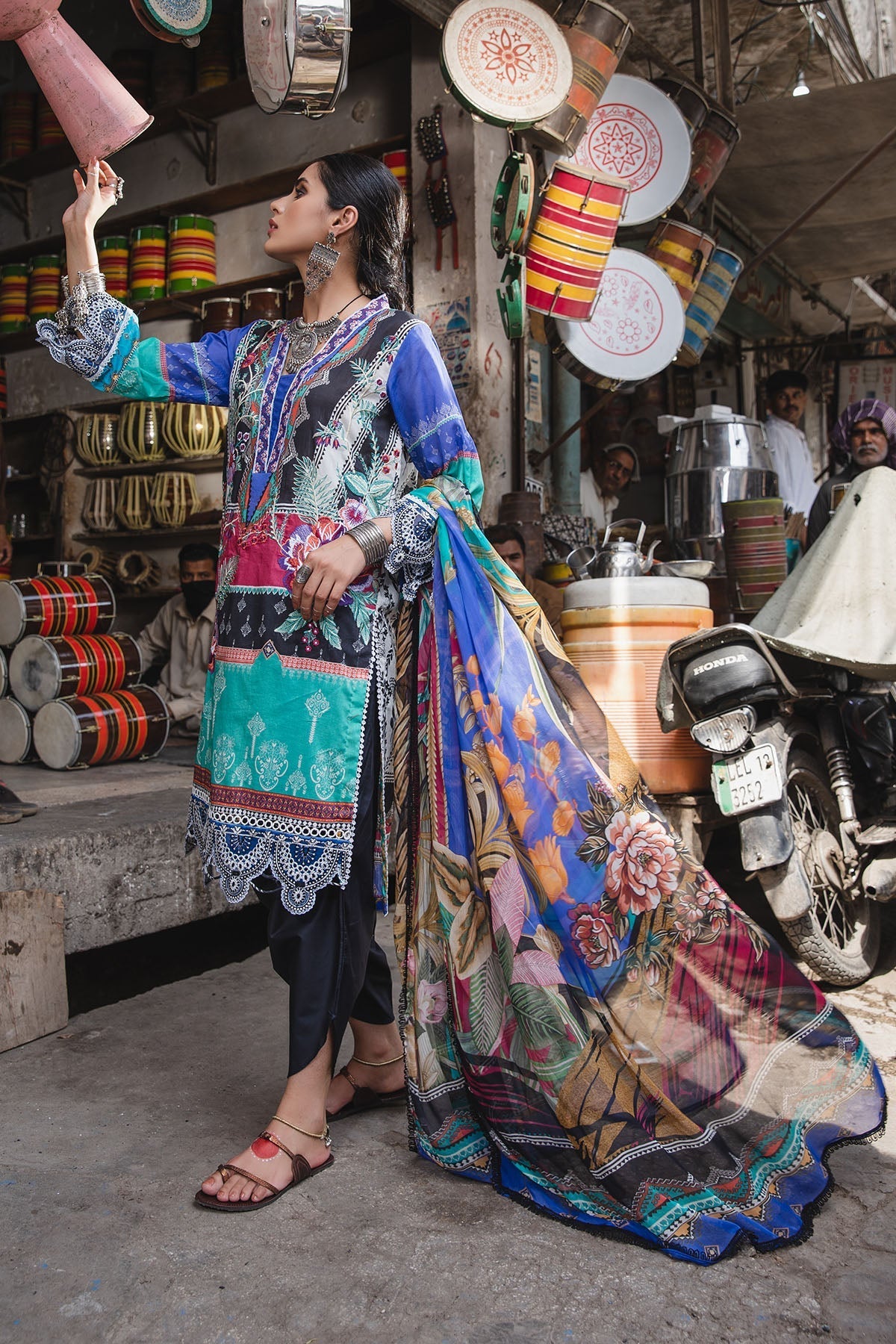 Motifz | Amal Luxury Lawn | 2937 - Official Motifz stockist in UK - Sakeena London