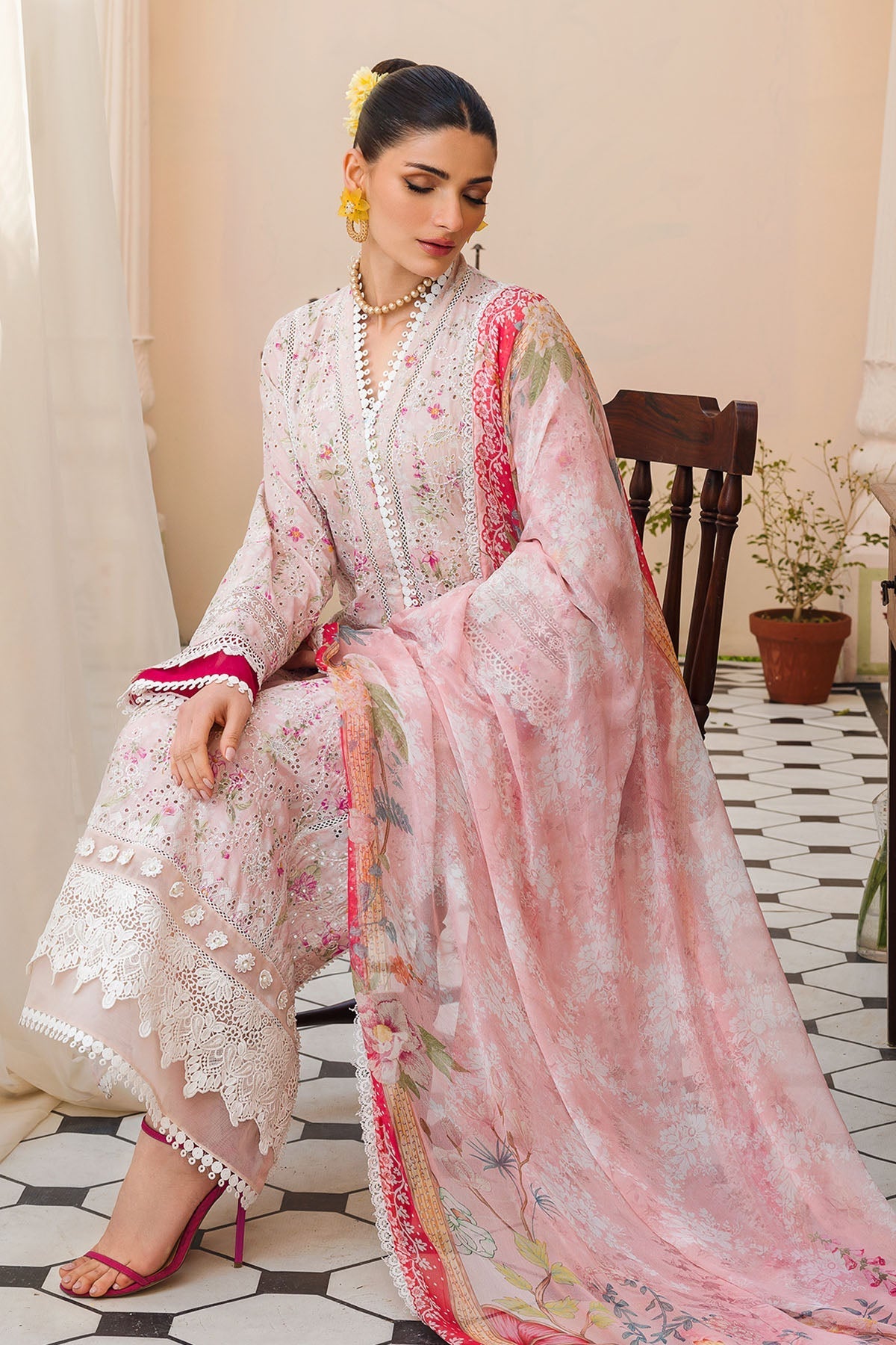Motifz | Amal Luxury Lawn | 4621 - Official Motifz stockist in UK - Sakeena London