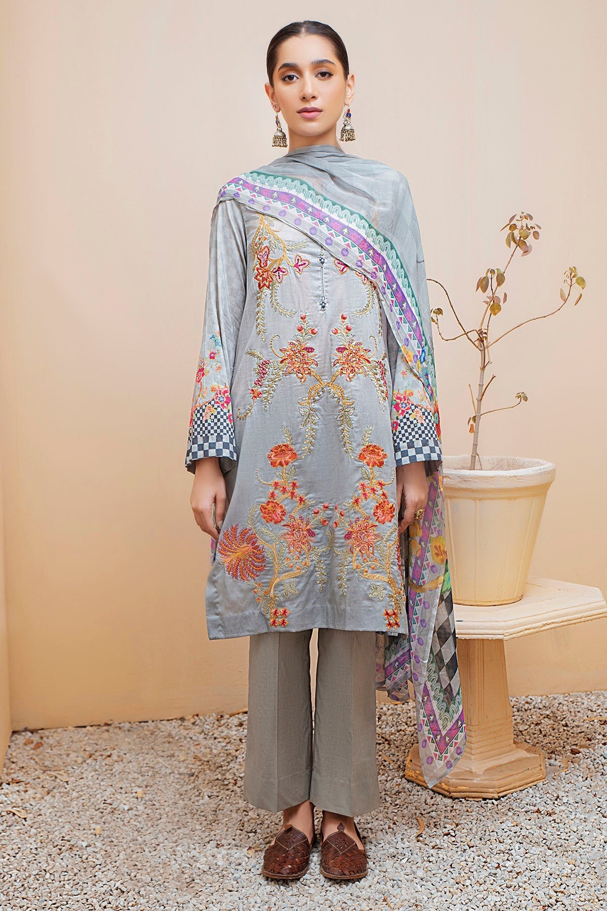 Motifz | Amal Luxury Lawn | 2952 - Official Motifz stockist in UK - Sakeena London