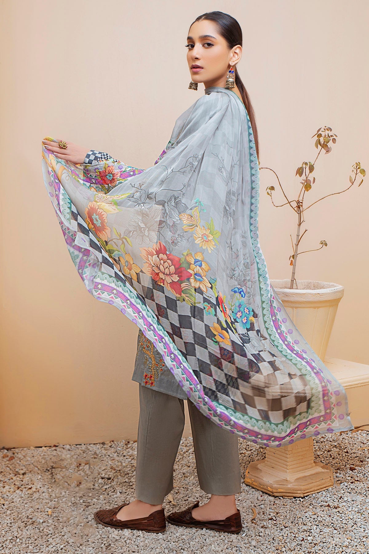 Motifz | Amal Luxury Lawn | 2952 - Official Motifz stockist in UK - Sakeena London