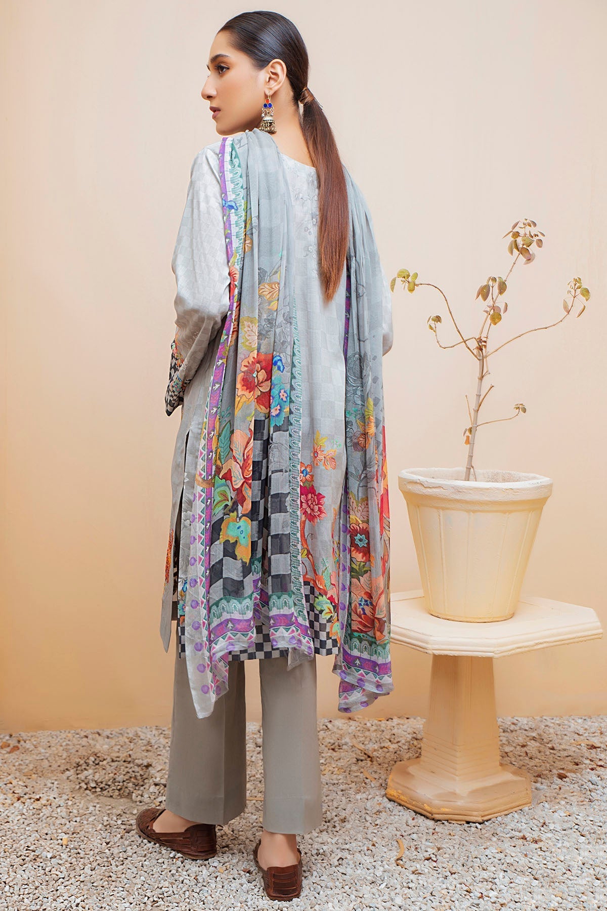 Motifz | Amal Luxury Lawn | 2952 - Official Motifz stockist in UK - Sakeena London