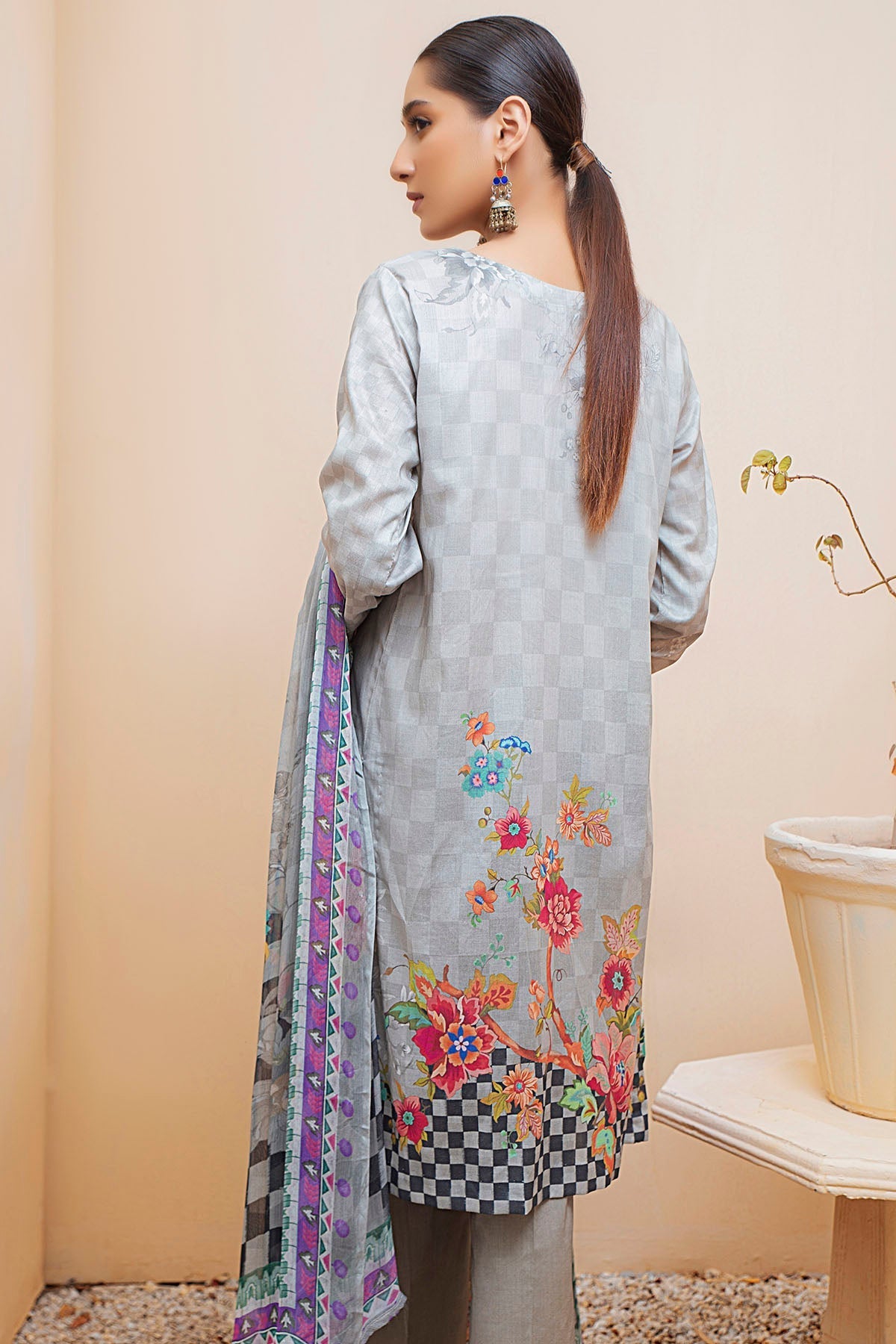Motifz | Amal Luxury Lawn | 2952 - Official Motifz stockist in UK - Sakeena London