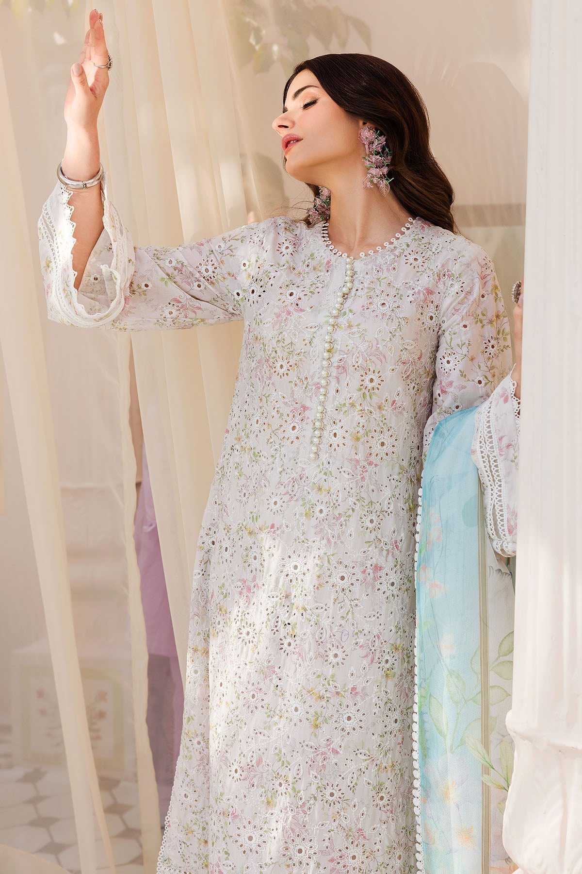 Motifz | Amal Luxury Lawn | 4622 - Official Motifz stockist in UK - Sakeena London