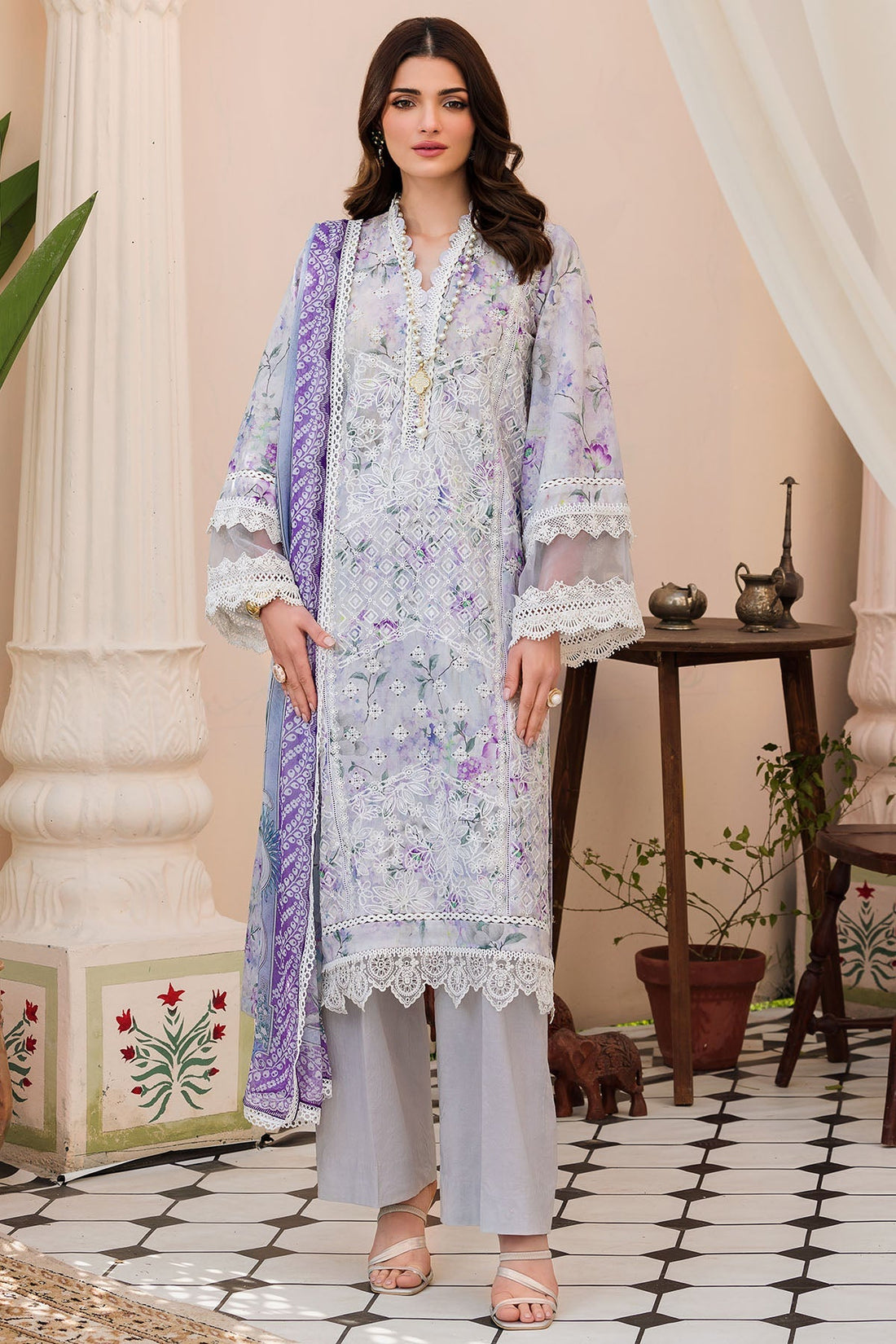Motifz | Amal Luxury Lawn | 4628 - Official Motifz stockist in UK - Sakeena London