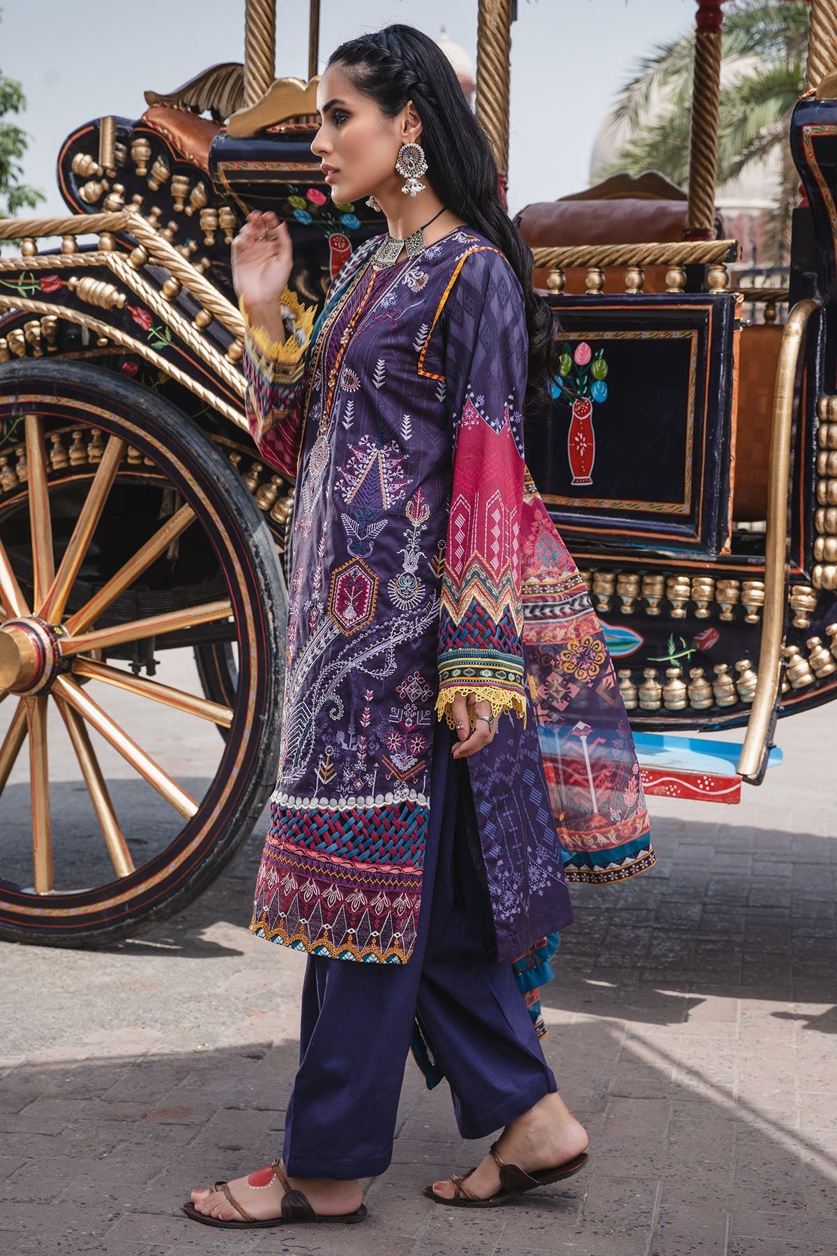 Motifz | Amal Luxury Lawn | 2932 - Official Motifz stockist in UK - Sakeena London