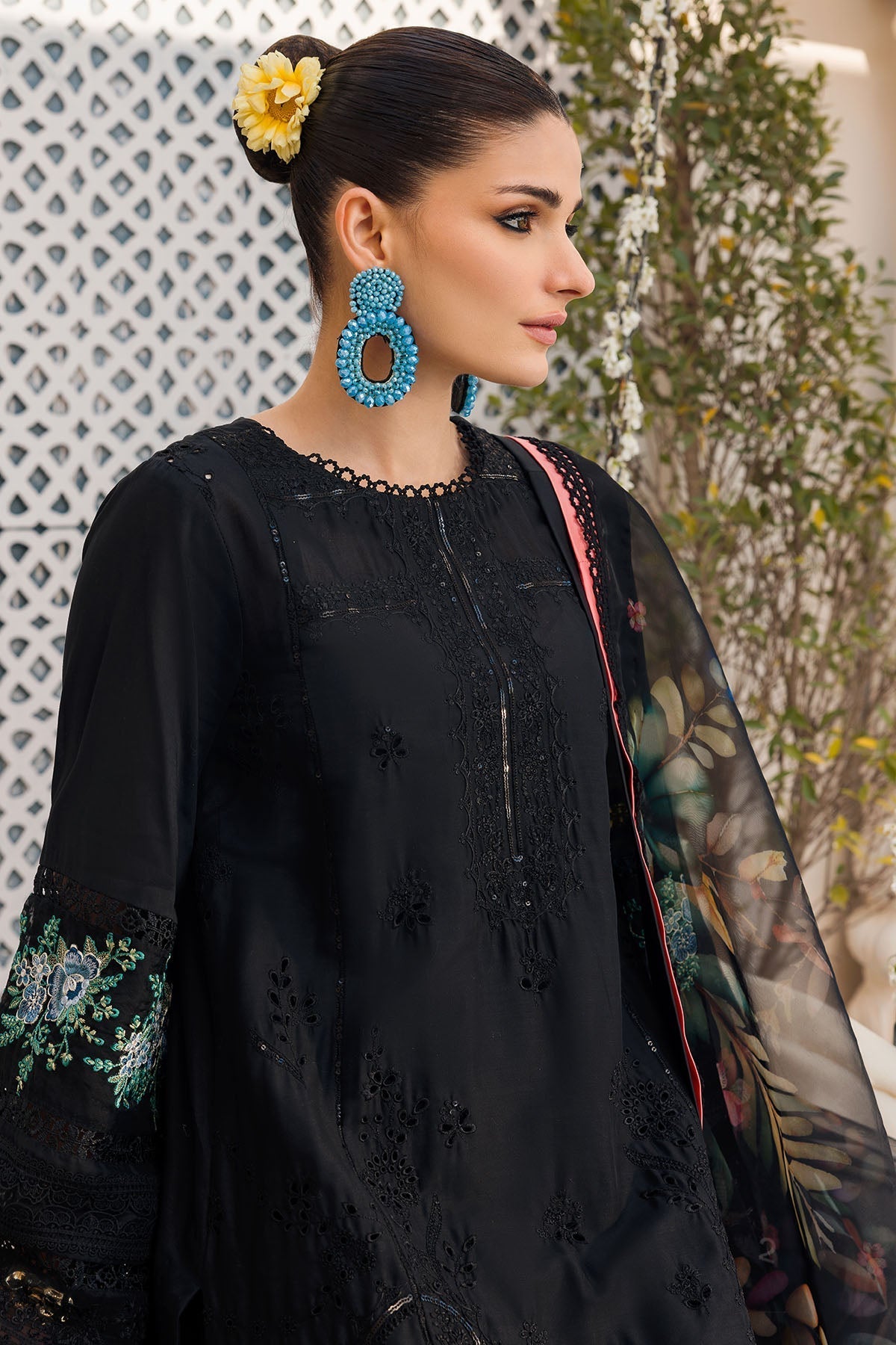 Motifz | Amal Luxury Lawn | 4630 - Official Motifz stockist in UK - Sakeena London