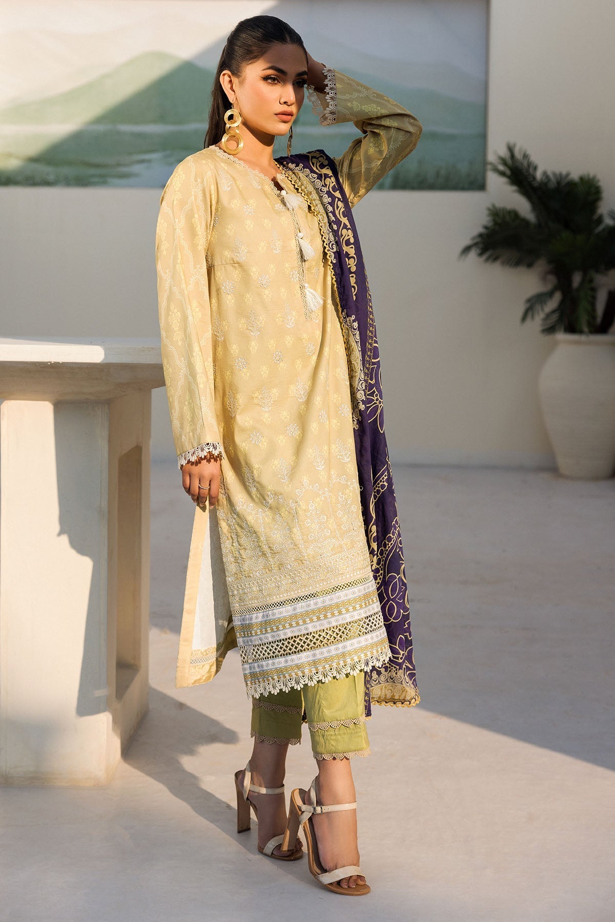 Motifz | Umang Luxury Lawn | A-05 - Official Motifz stockist in UK - Sakeena London