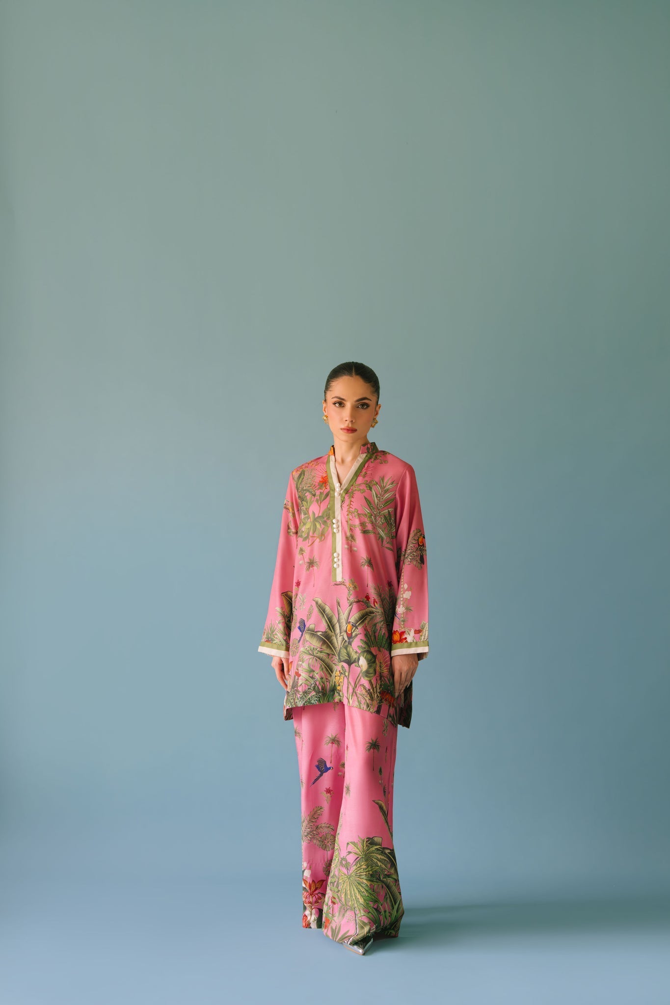 Sammy K | Lawn Pret 25 |Enchanting garden - Official Sammy K stockist in UK - Sakeena London