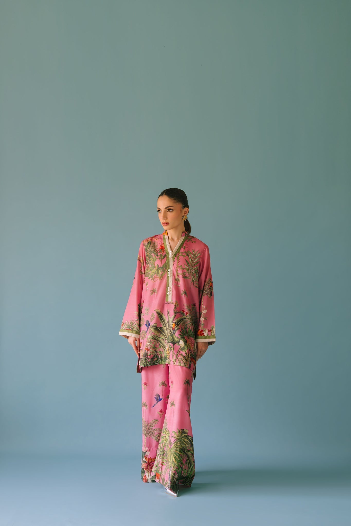 Sammy K | Lawn Pret 25 |Enchanting garden - Official Sammy K stockist in UK - Sakeena London