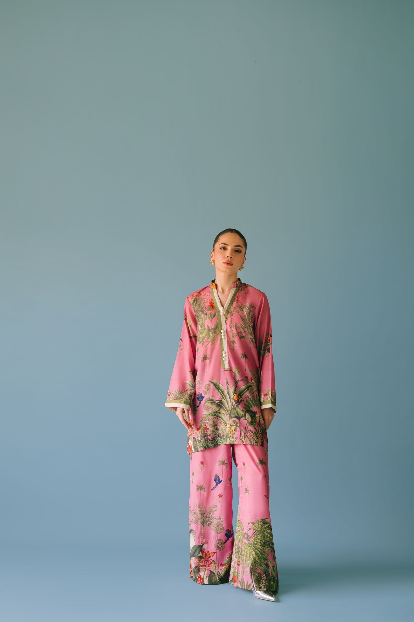 Sammy K | Lawn Pret 25 |Enchanting garden - Official Sammy K stockist in UK - Sakeena London