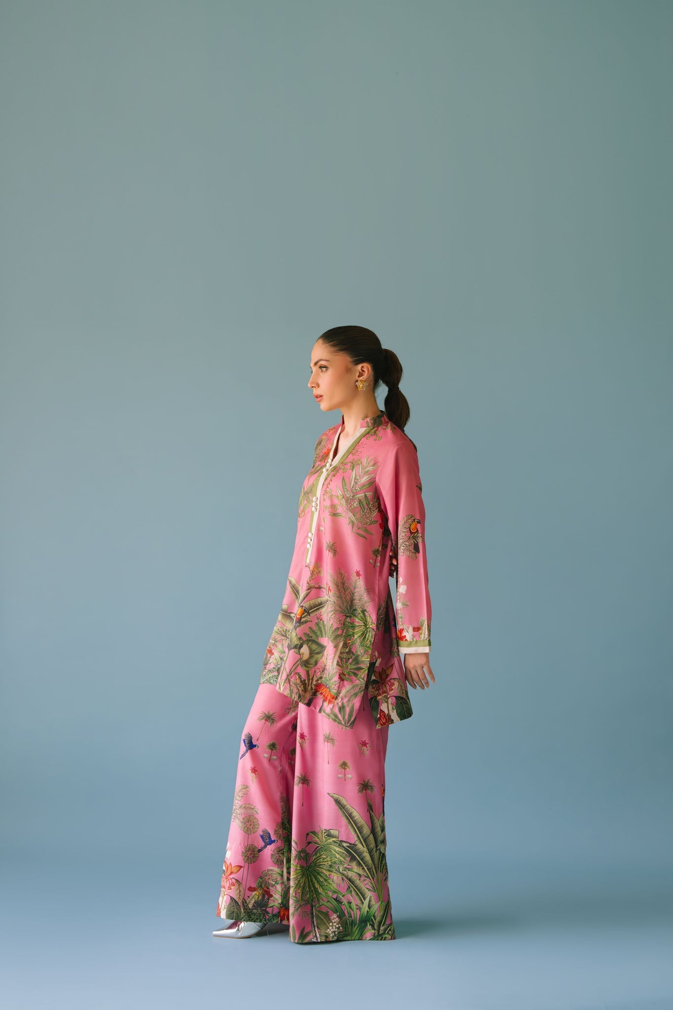 Sammy K | Lawn Pret 25 |Enchanting garden - Official Sammy K stockist in UK - Sakeena London