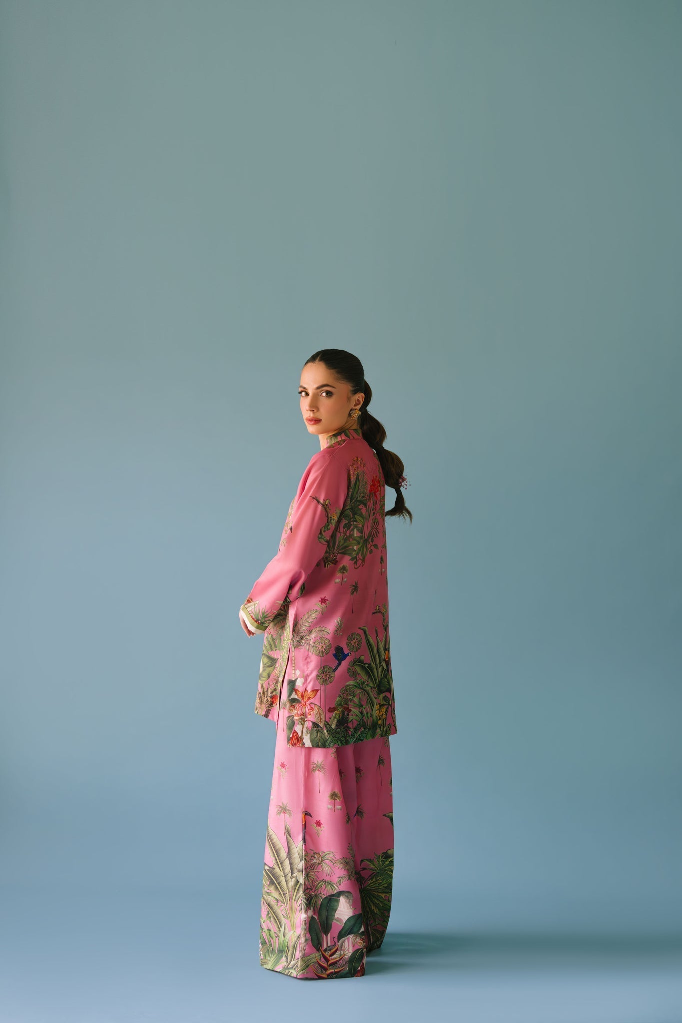 Sammy K | Lawn Pret 25 |Enchanting garden - Official Sammy K stockist in UK - Sakeena London