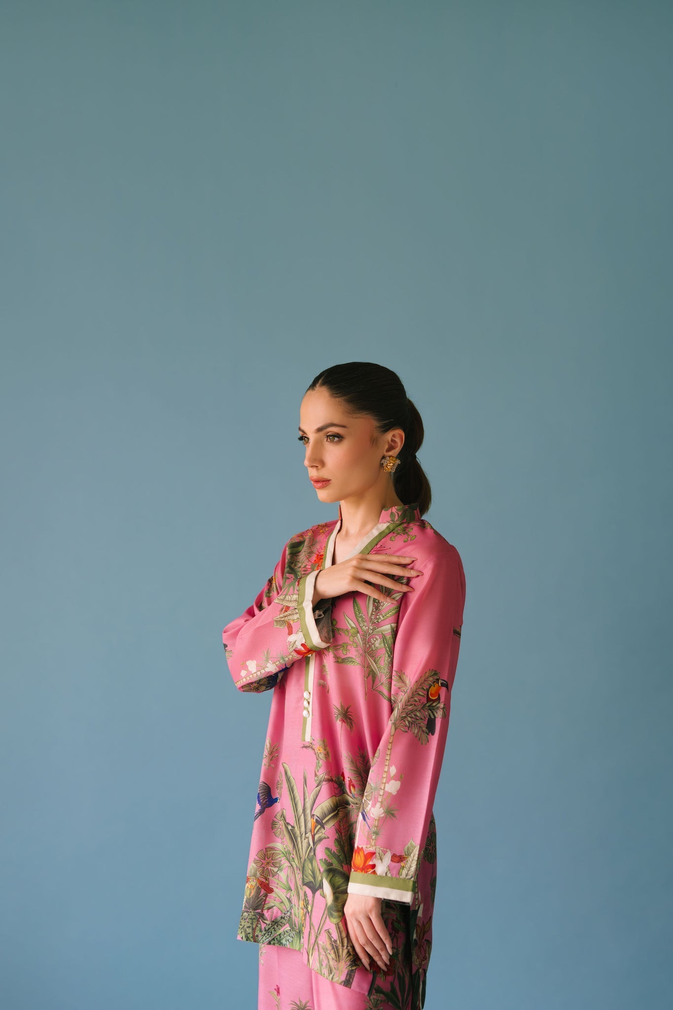 Sammy K | Lawn Pret 25 |Enchanting garden - Official Sammy K stockist in UK - Sakeena London