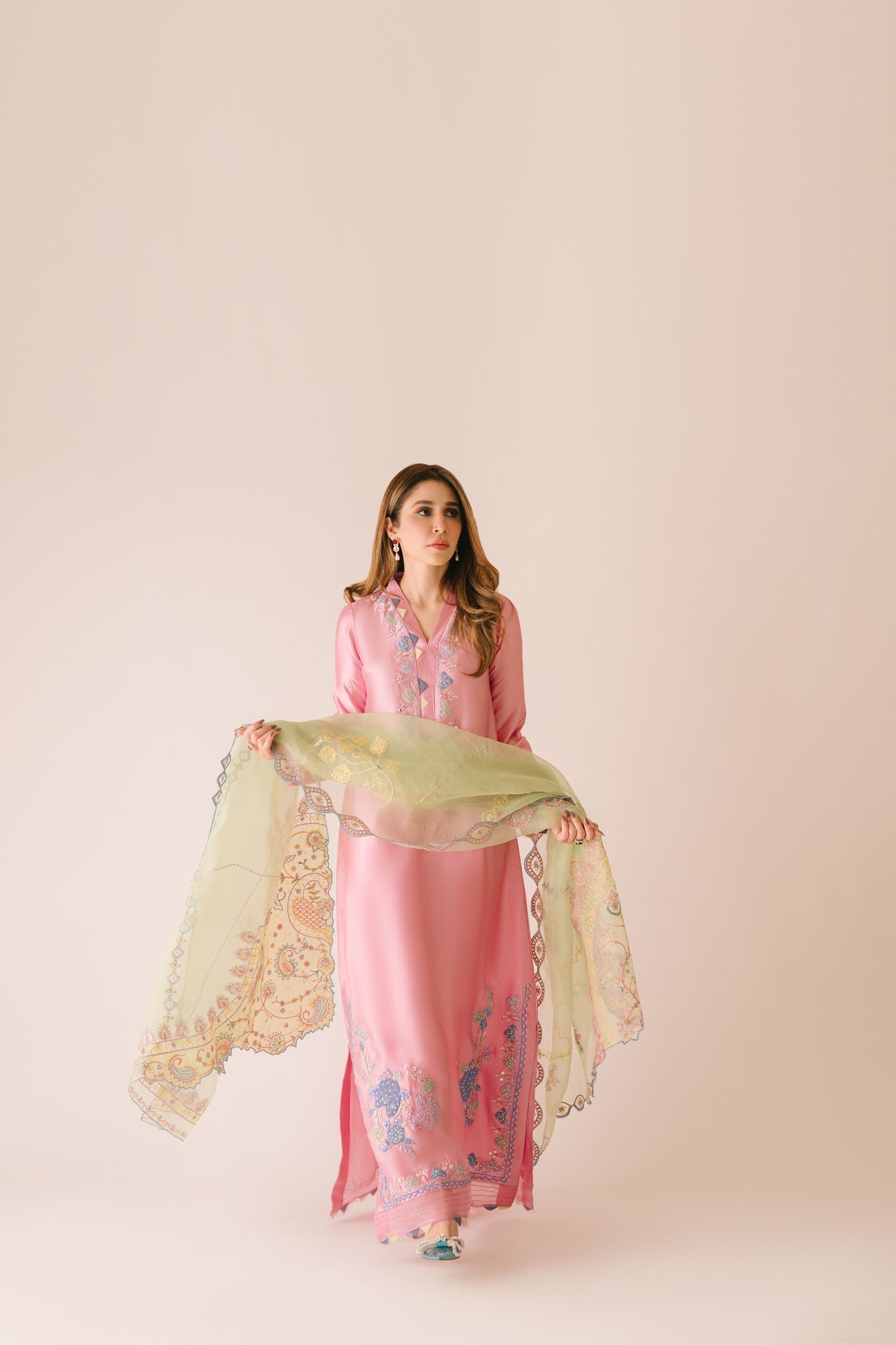 Sammy K | Aadat Festive Edition |Spray Rose - Official Sammy K stockist in UK - Sakeena London