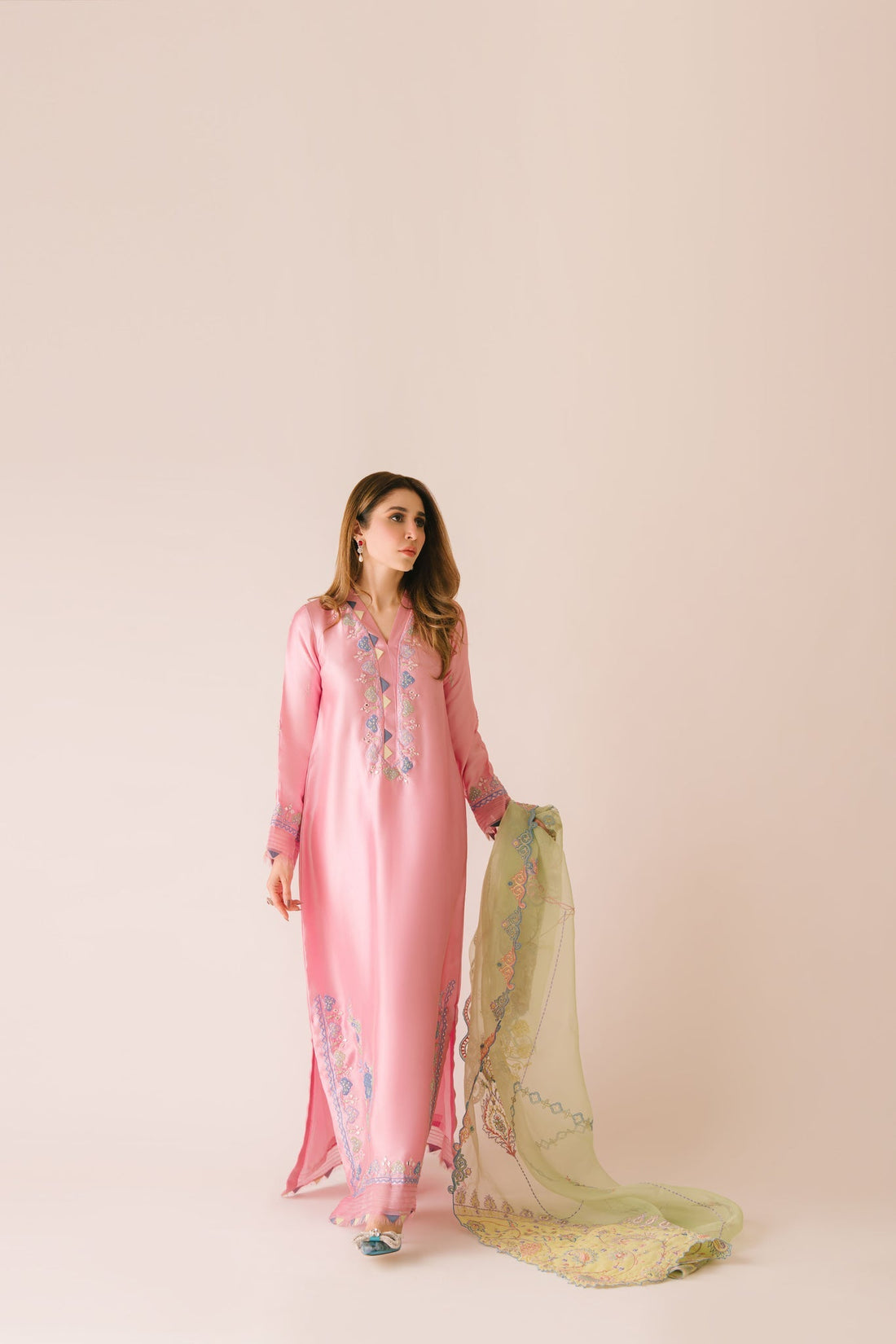 Sammy K | Aadat Festive Edition |Spray Rose - Official Sammy K stockist in UK - Sakeena London
