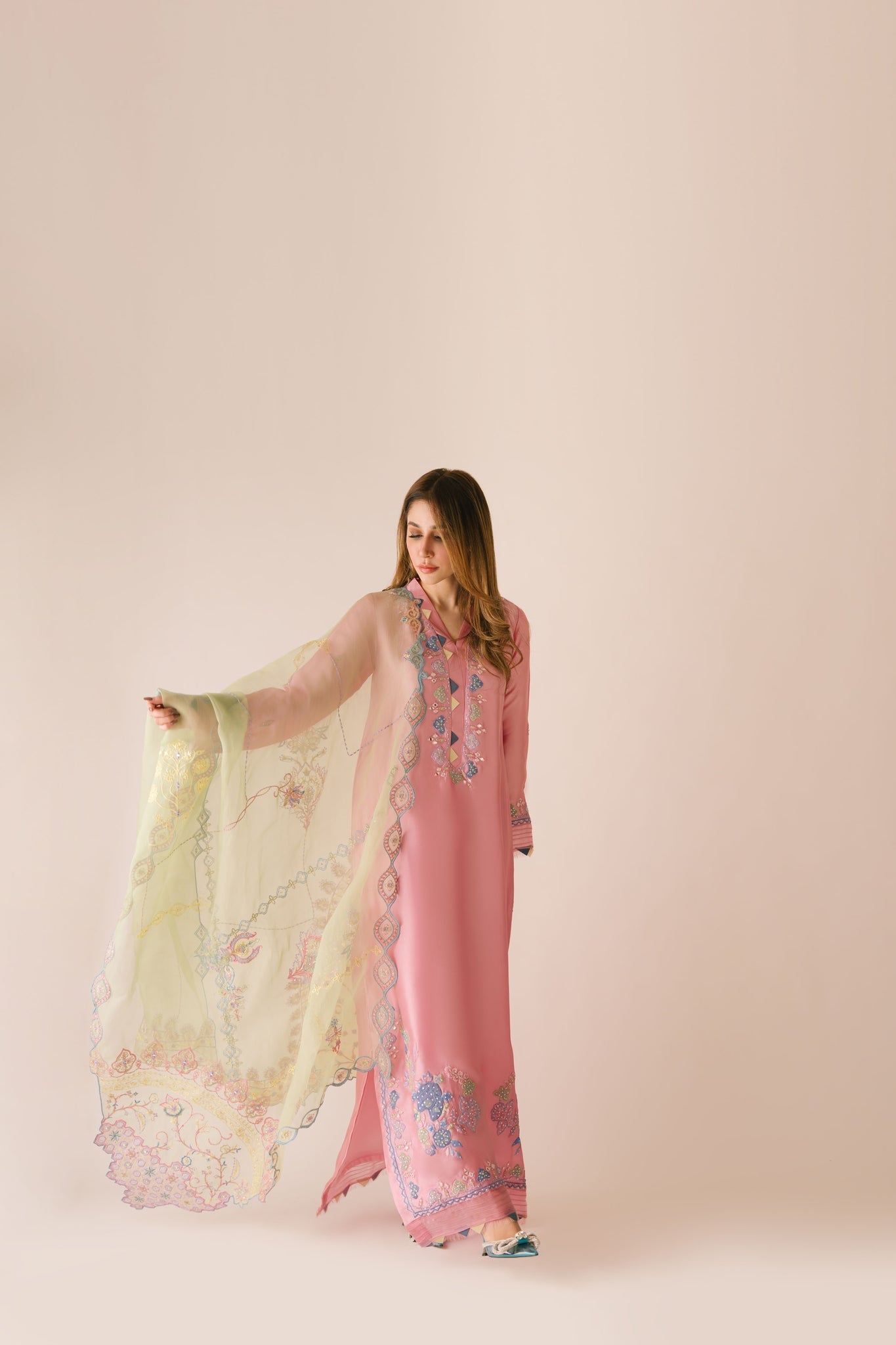 Sammy K | Aadat Festive Edition |Spray Rose - Official Sammy K stockist in UK - Sakeena London