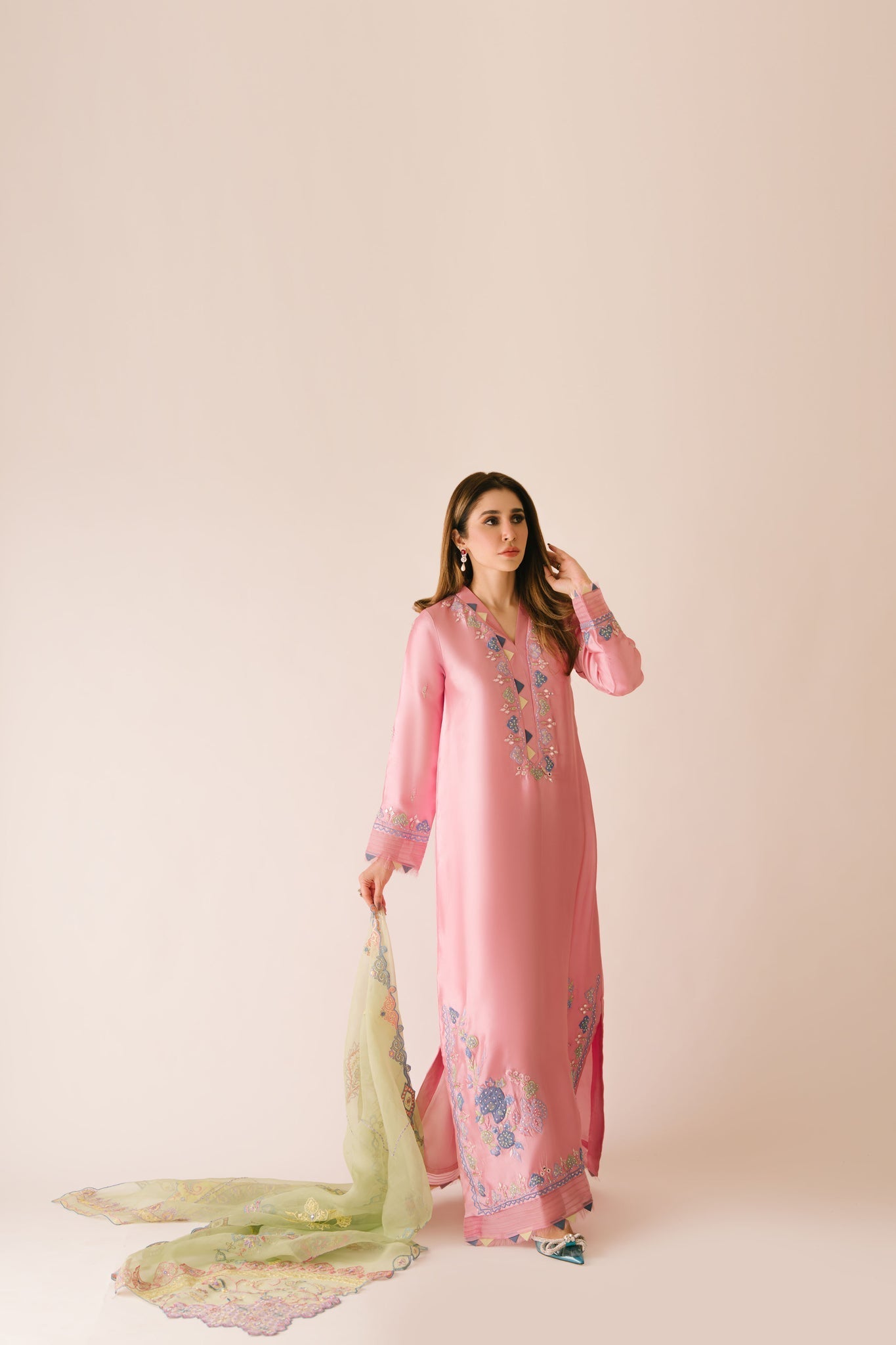 Sammy K | Aadat Festive Edition |Spray Rose - Official Sammy K stockist in UK - Sakeena London