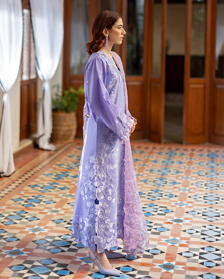 Mushq | Astoria Lawn 26 | Noctelle