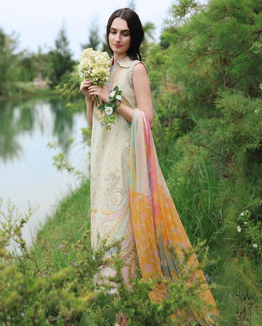Mushq | The Secret Garden Lawn | Nocturne Flora