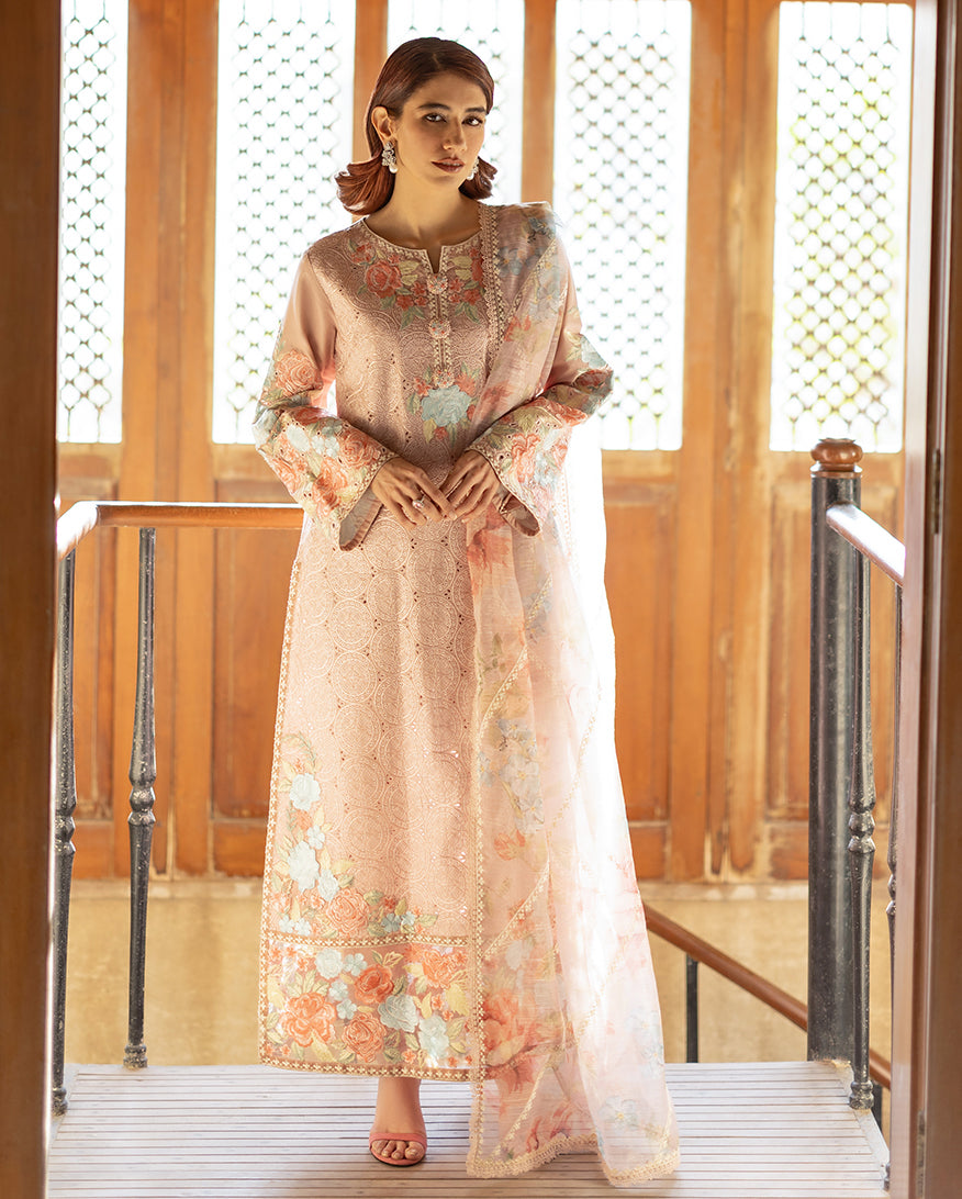 Mushq | Astoria Lawn 26 | Norah