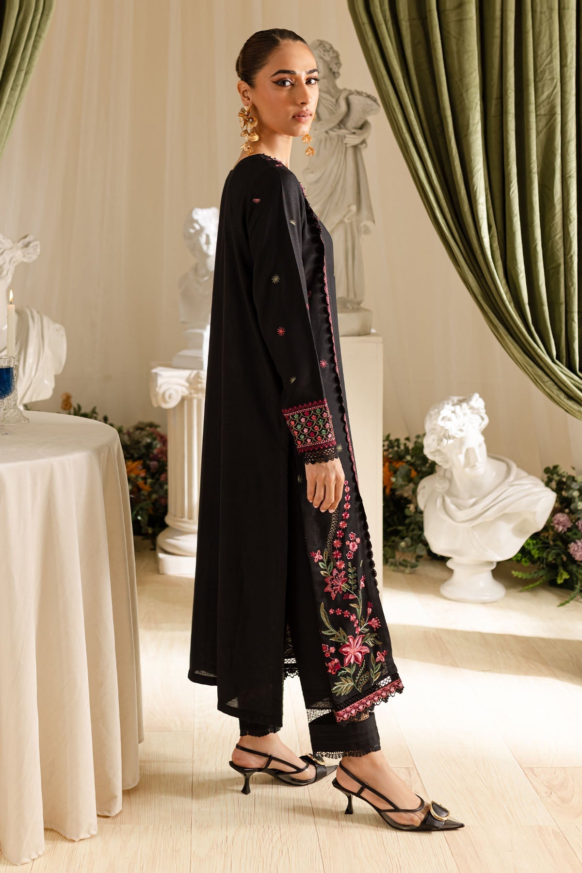 Nureh | Shades of Winter | NP-562 - Official Nureh stockist in UK - Sakeena London