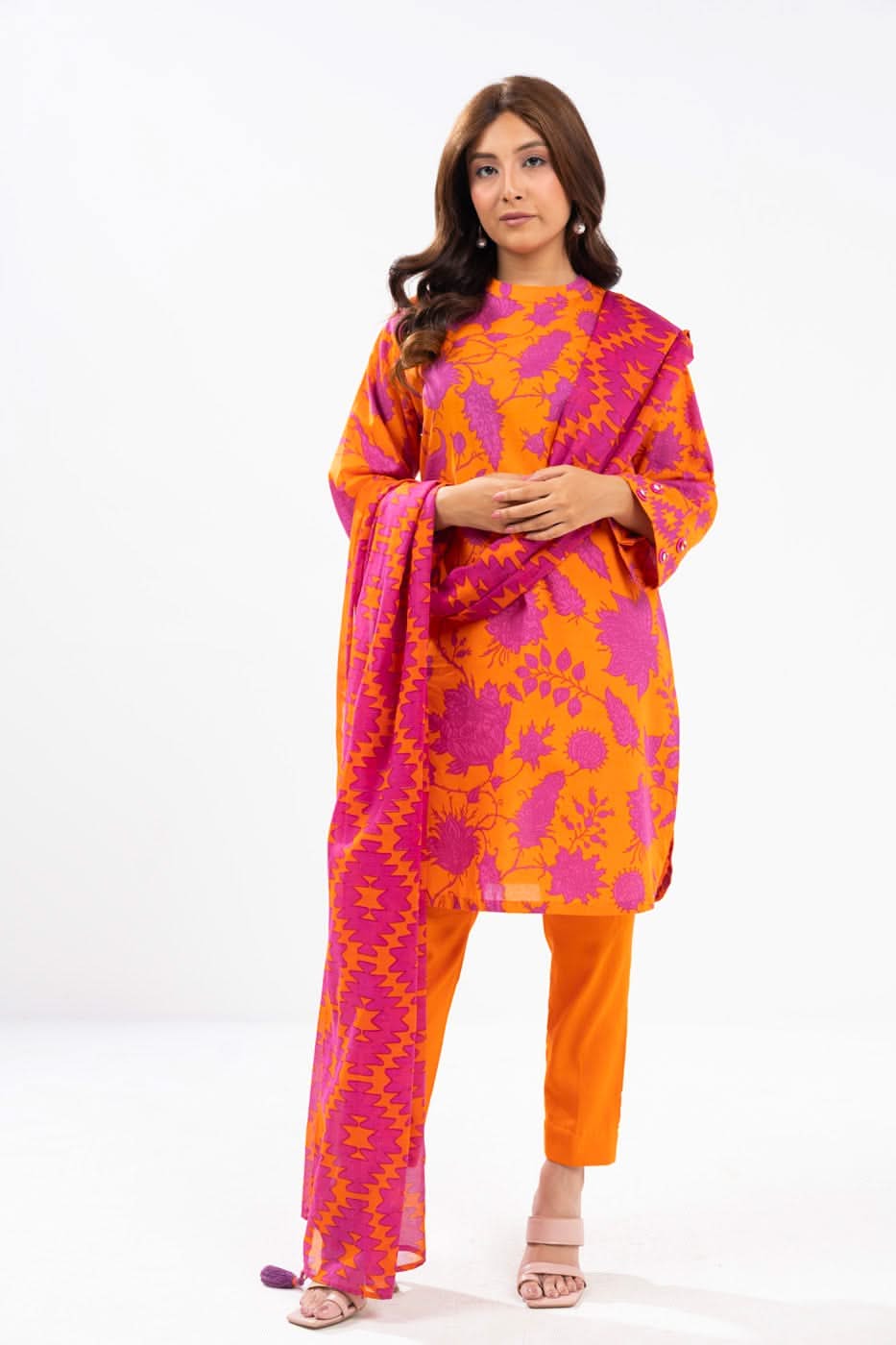 Al Karam | Winter 24 | FW-37-24 - Official Alkaram stockist in UK - Sakeena London