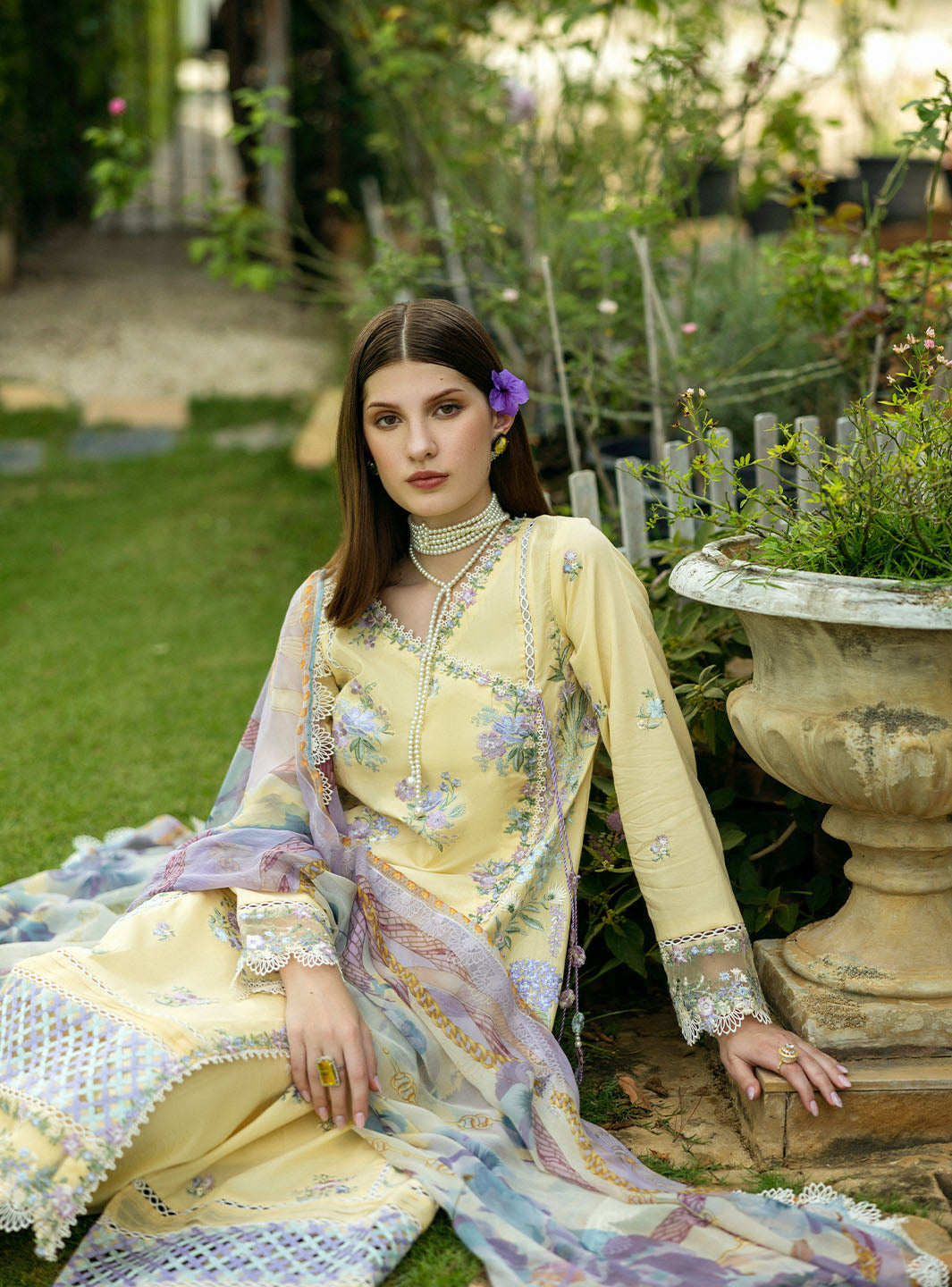Roheenaz | Flanerie Lawn 25 | Gisele-4A - Official Roheenaz stockist in UK - Sakeena London