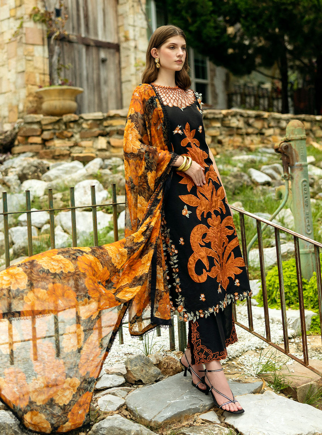 Roheenaz | Flanerie Lawn 25 | Claire-5B - Official Roheenaz stockist in UK - Sakeena London