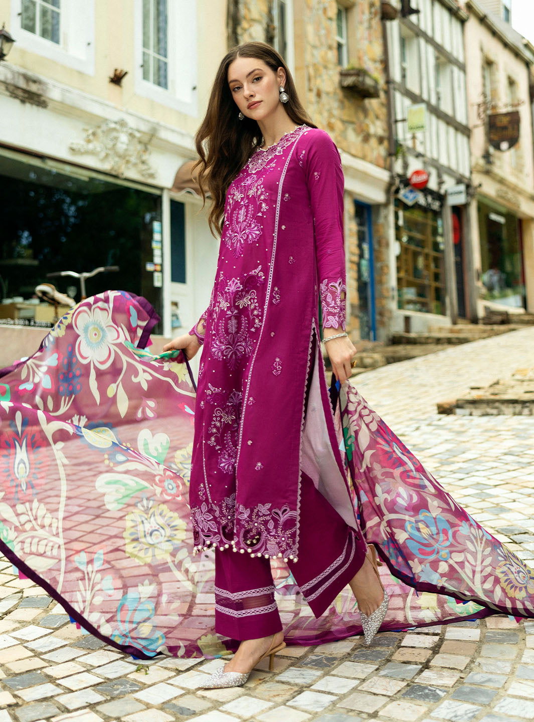 Roheenaz | Flanerie Lawn 25 | Claudia-6A - Official Roheenaz stockist in UK - Sakeena London