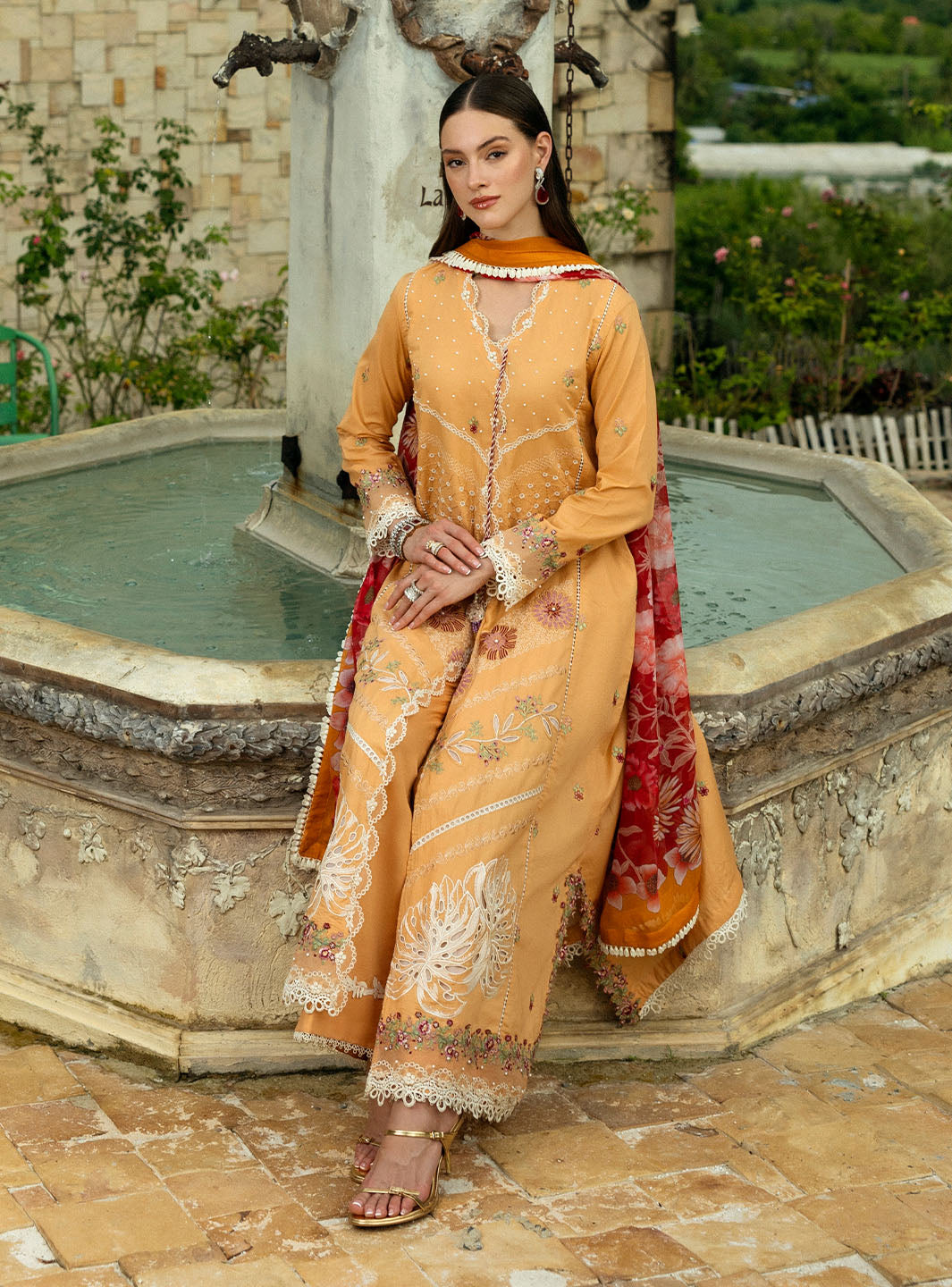 Roheenaz | Flanerie Lawn 25 | Patricia-8A - Official Roheenaz stockist in UK - Sakeena London