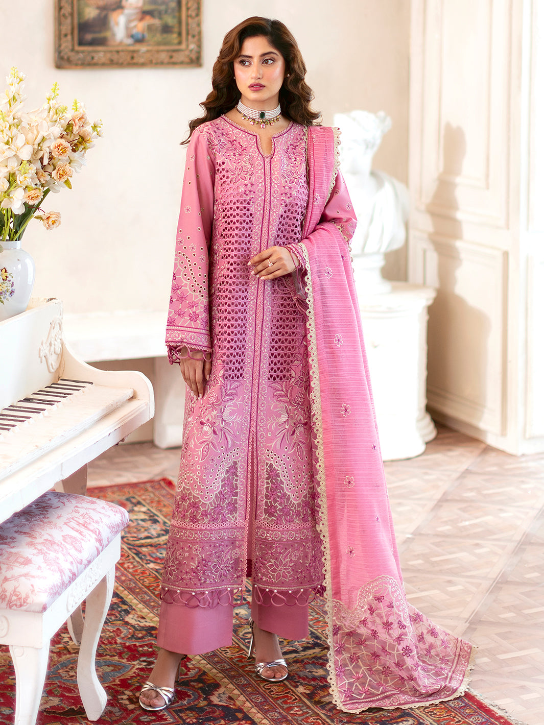 Mahnur | Sophie Luxury Lawn 25 | Raha - Official Mahnur stockist in UK - Sakeena London