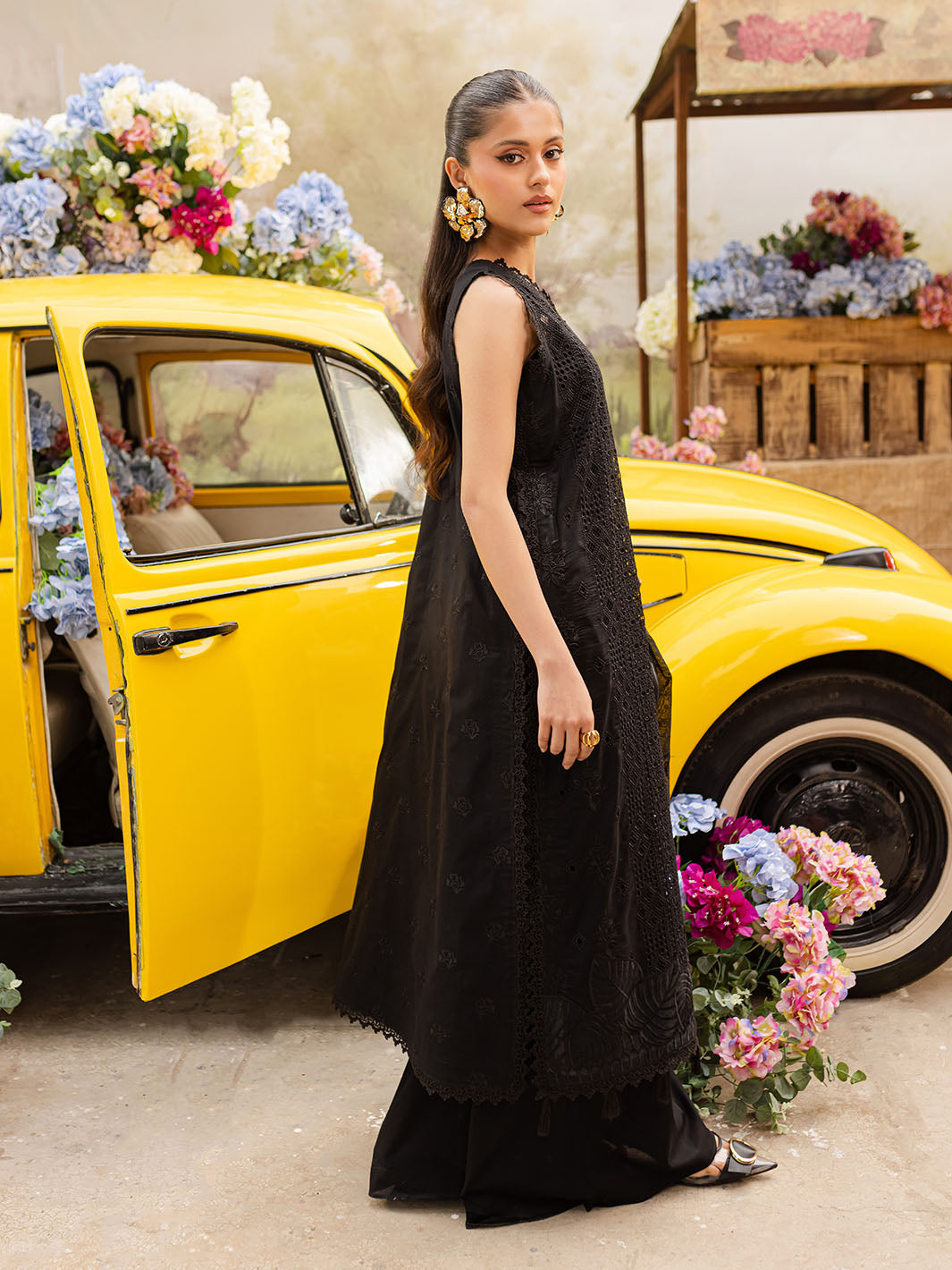 Mahnur | Twilight Luxury Lawn 25 | RAVENNA - Official Mahnur stockist in UK - Sakeena London