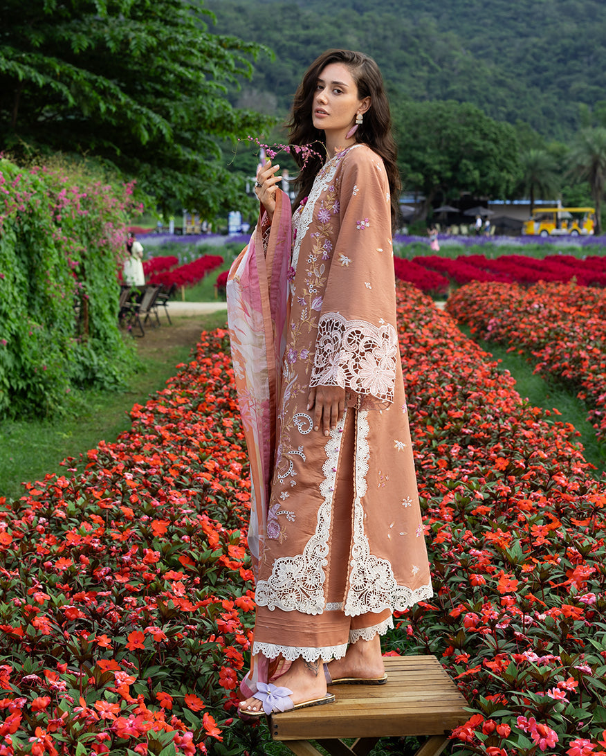 Mushq | Hemline the Secret Garden | Rosette Reverie