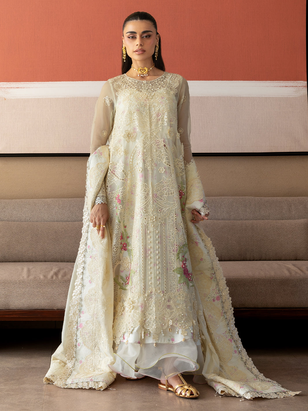 Mahnur | Sirene Luxury Lawn 26 | S-010