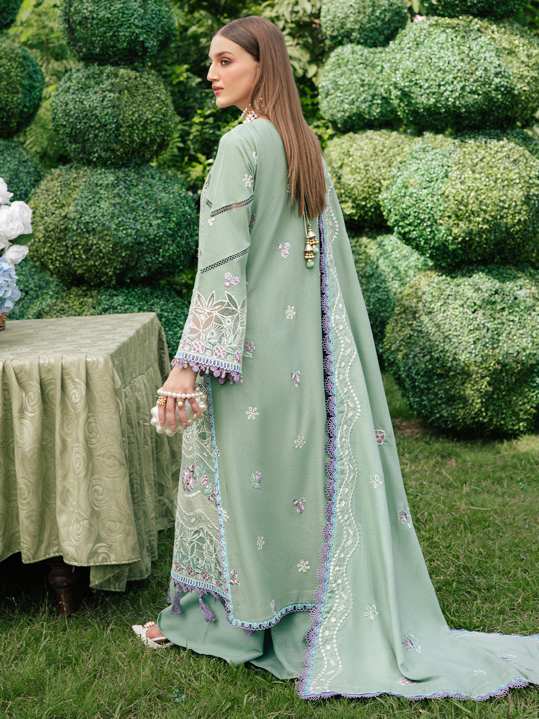 Mahnur | Secret Garden Karandi 25 | SG-002 - Official Mahnur stockist in UK - Sakeena London