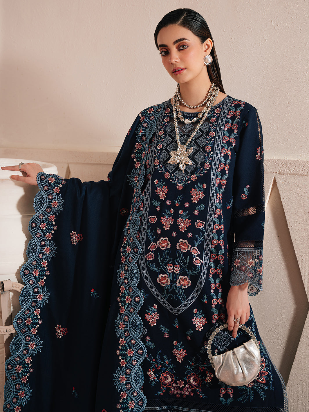 Mahnur | Secret Garden Karandi 25 | SG-012 - Official Mahnur stockist in UK - Sakeena London