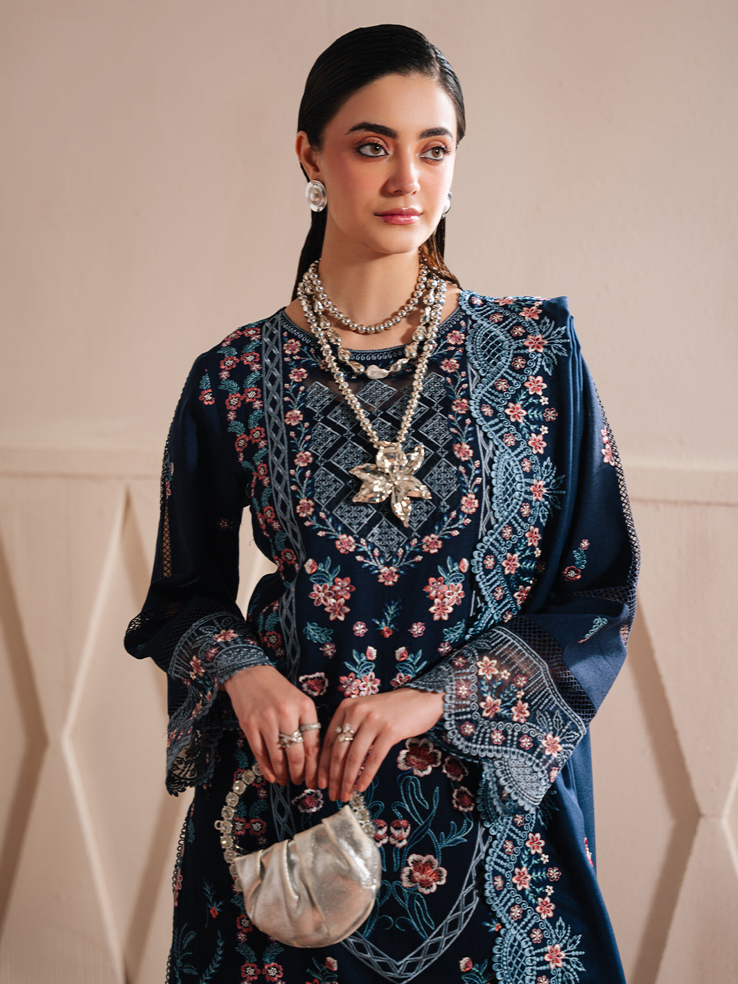 Mahnur | Secret Garden Karandi 25 | SG-012 - Official Mahnur stockist in UK - Sakeena London