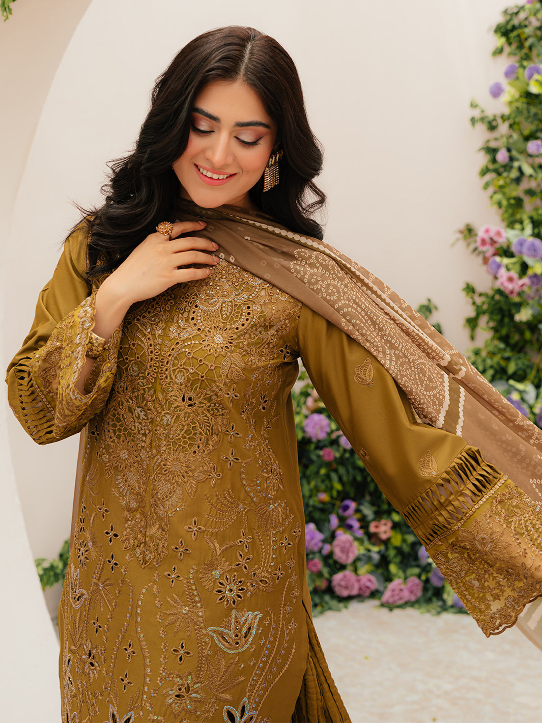 Mahnur | Allenura Luxury Lawn 24 | SIERRA - Official Mahnur stockist in UK - Sakeena London