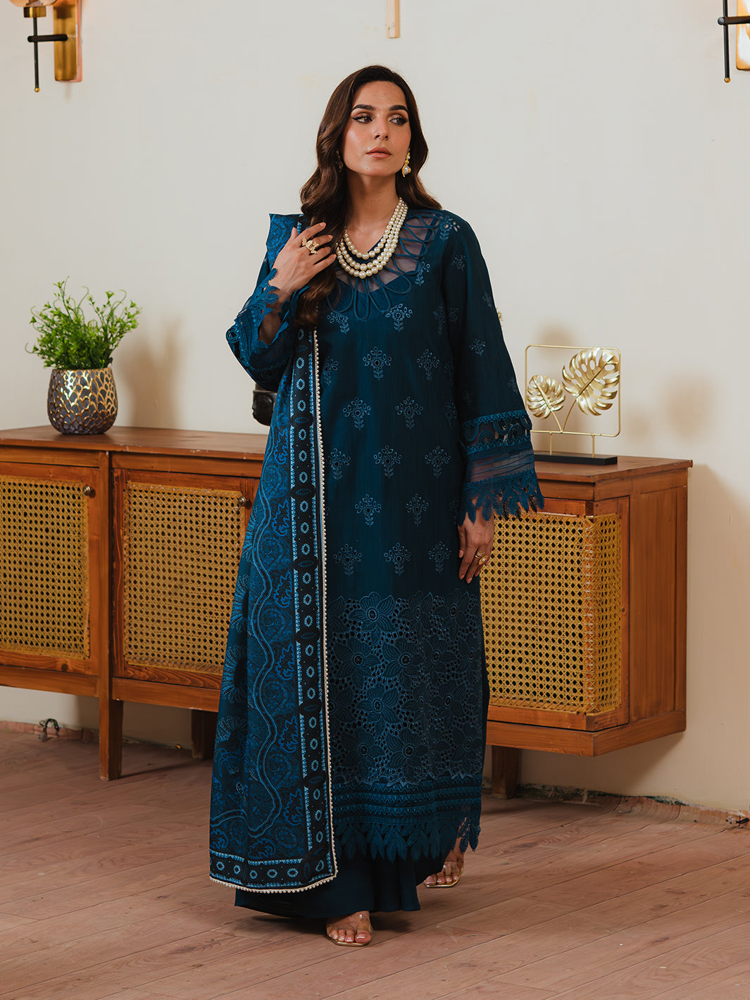 Mahnur | Stella Khaddar | SK-04A - Official Mahnur stockist in UK - Sakeena London