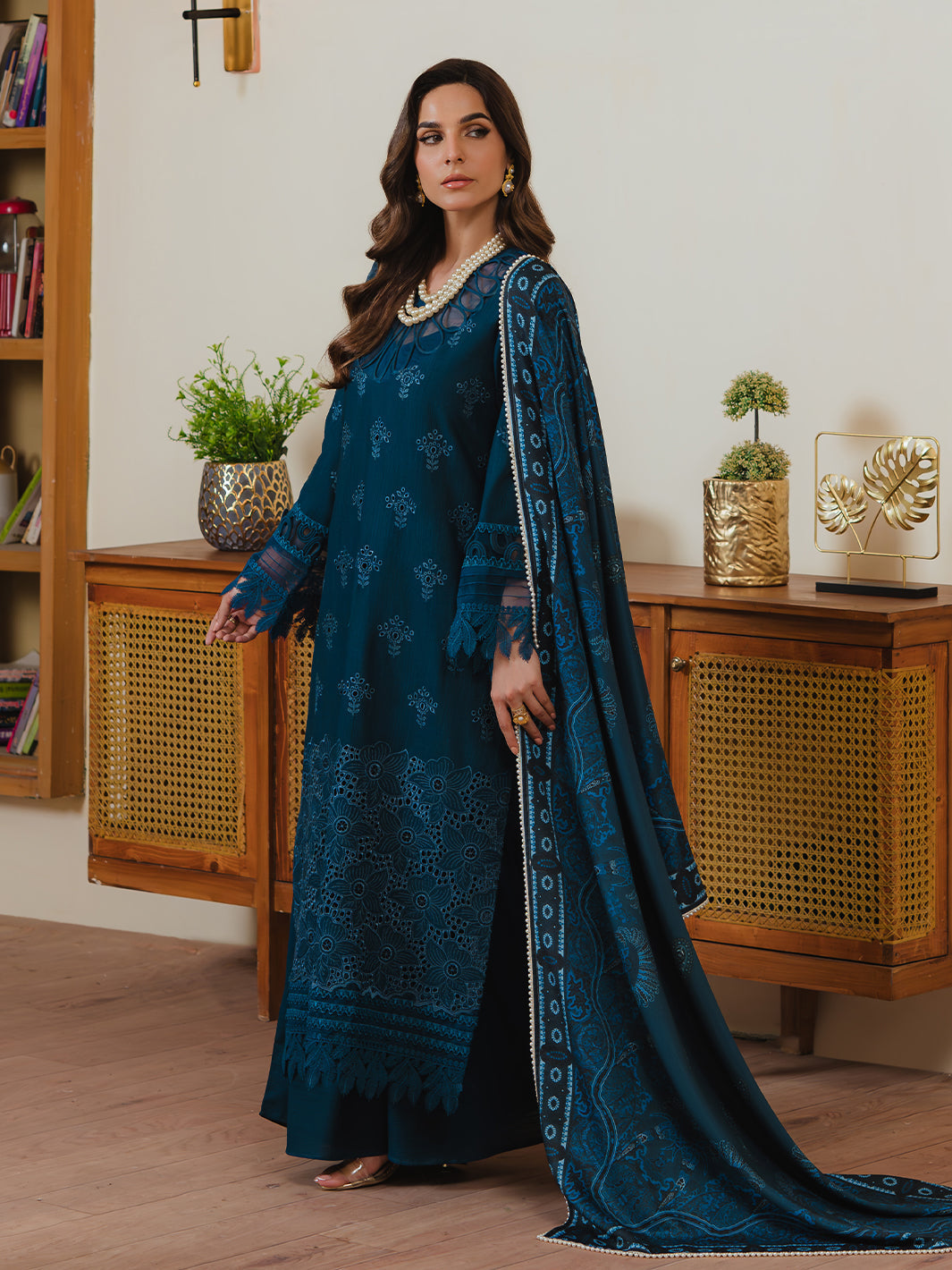 Mahnur | Stella Khaddar | SK-04A - Official Mahnur stockist in UK - Sakeena London