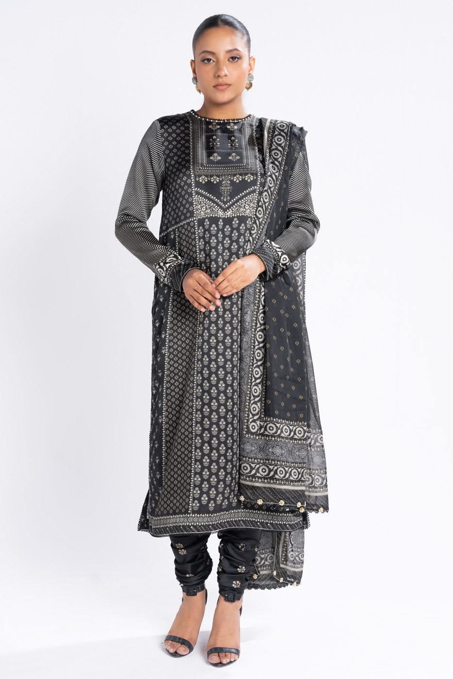 Al Karam | Winter 24 | SK-05-24 - Official Alkaram stockist in UK - Sakeena London