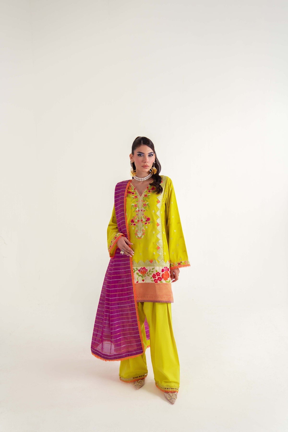 Sable Vogue | Luxury Lawn 25 | SL-04-25-V2 - Official Sable Vogue stockist in UK - Sakeena London