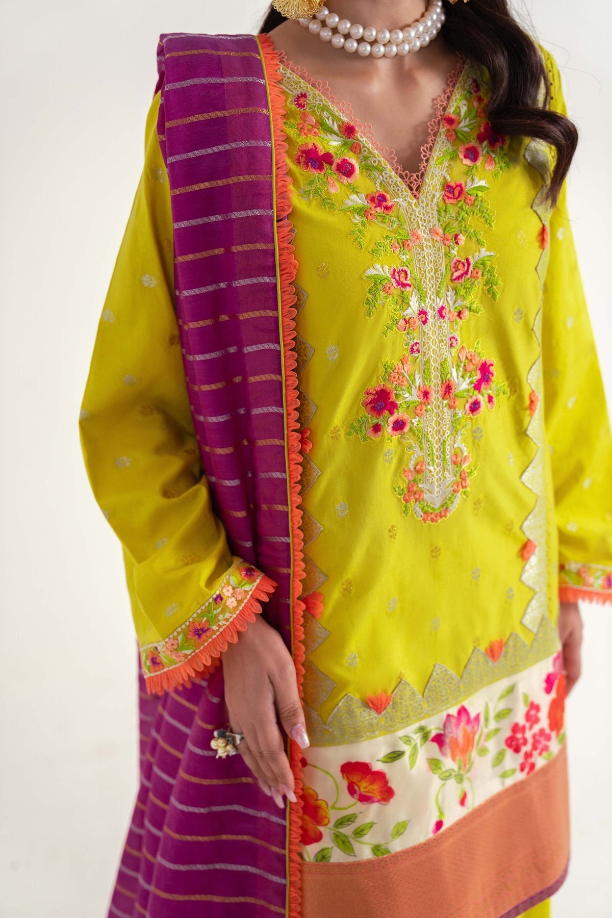 Sable Vogue | Luxury Lawn 25 | SL-04-25-V2 - Official Sable Vogue stockist in UK - Sakeena London